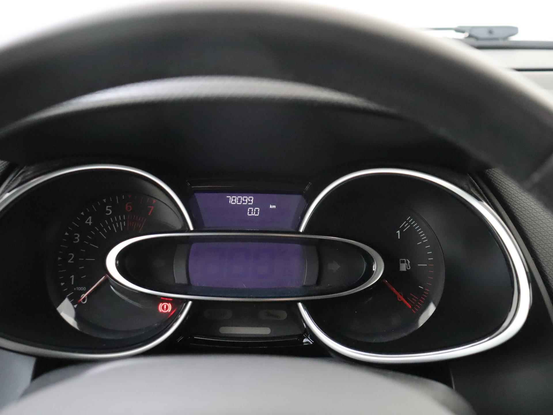 Renault Clio 0.9 - 90PK TCe Intens | Navigatie | Cruise Control | Climate Control | Parkeersensoren | Licht & Regen Sensor | LED Dagrijverlichting | Electrische Ramen | Centrale Deurvergrendeling | Camera | 16 inch Velgen | - 4/25