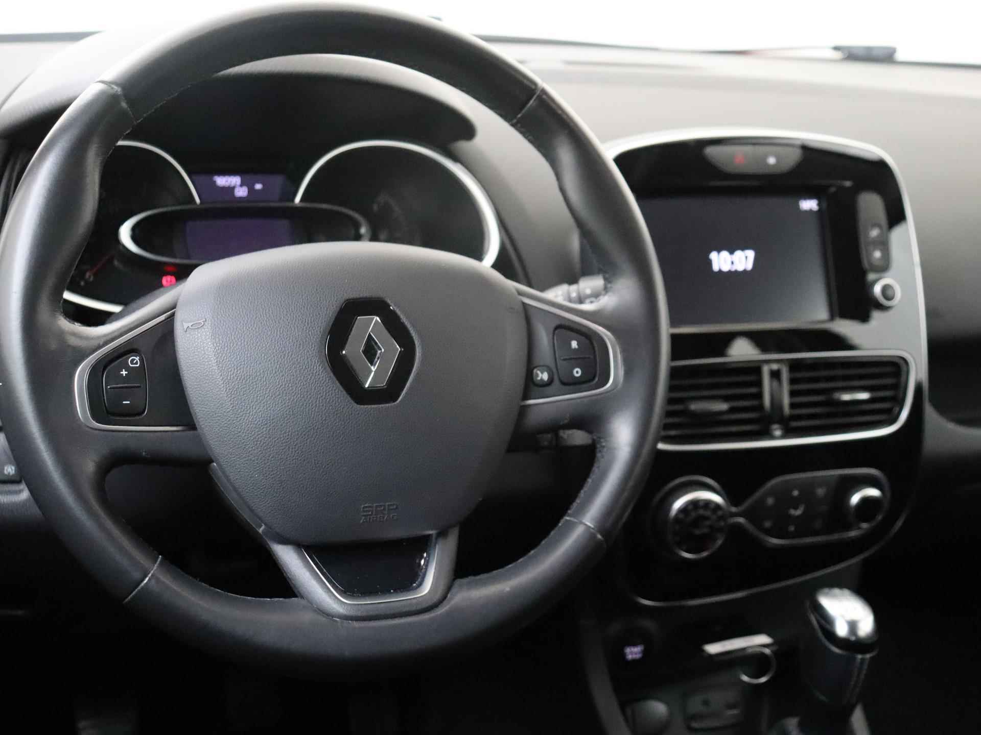 Renault Clio 0.9 - 90PK TCe Intens | Navigatie | Cruise Control | Climate Control | Parkeersensoren | Licht & Regen Sensor | LED Dagrijverlichting | Electrische Ramen | Centrale Deurvergrendeling | Camera | 16 inch Velgen | - 6/25