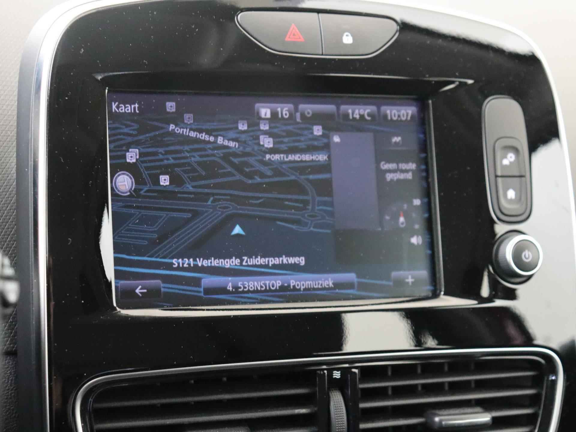 Renault Clio 0.9 - 90PK TCe Intens | Navigatie | Cruise Control | Climate Control | Parkeersensoren | Licht & Regen Sensor | LED Dagrijverlichting | Electrische Ramen | Centrale Deurvergrendeling | Camera | 16 inch Velgen | - 13/25