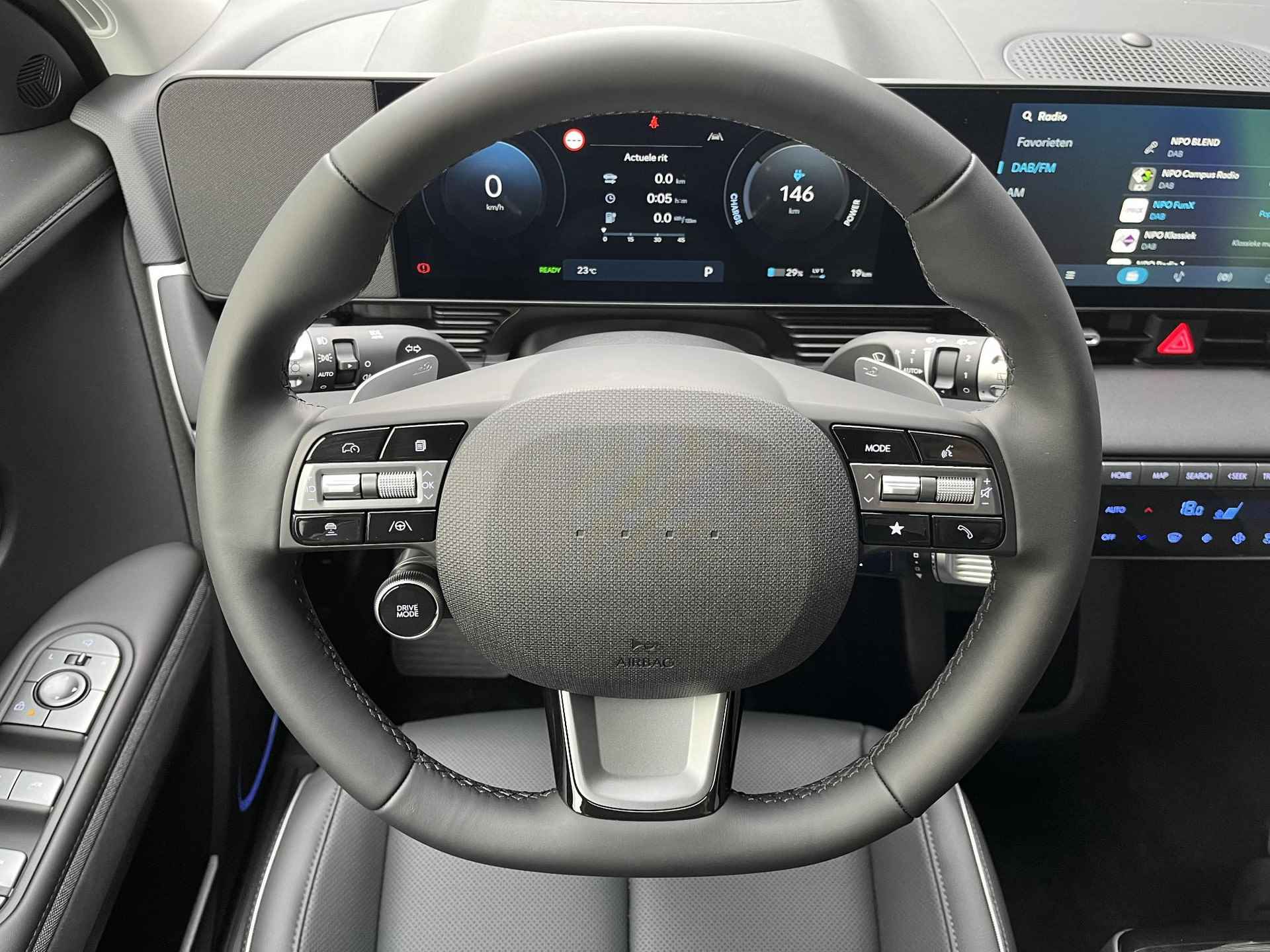 Hyundai IONIQ 5 Connect+ 84 kWh | NIEUW MODEL | 84 KWH ACCUPAKKET | STOEL/-STUUR VERWARMING | WARMTEPOMP | - 25/55