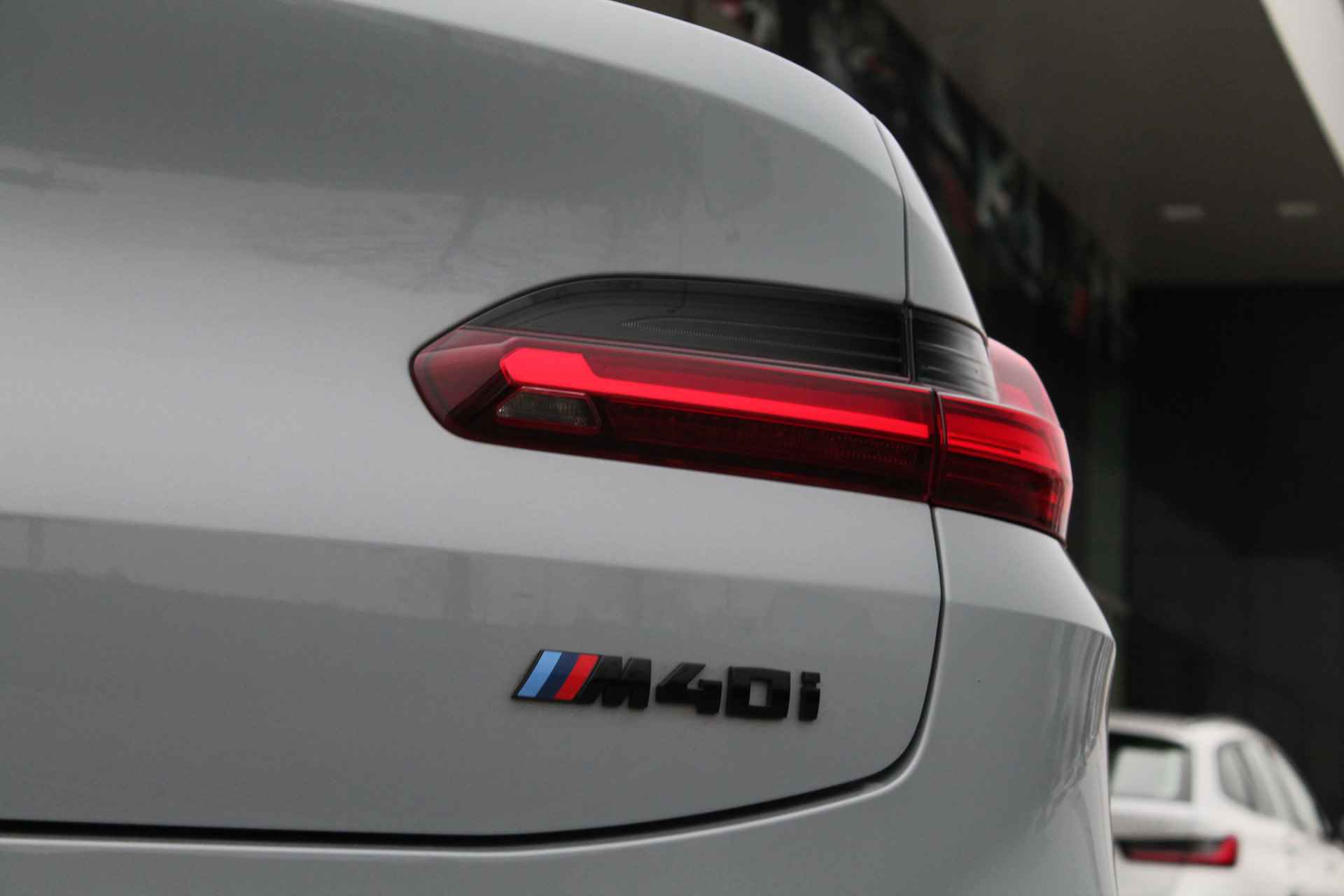 BMW X4 M40i High Executive Automaat / Panoramadak / M Adaptief onderstel / Laserlight / M sportstoelen / Stoelverwarming / Live Cockpit Professional / Harman Kardon / Parking Assistant Plus - 20/23