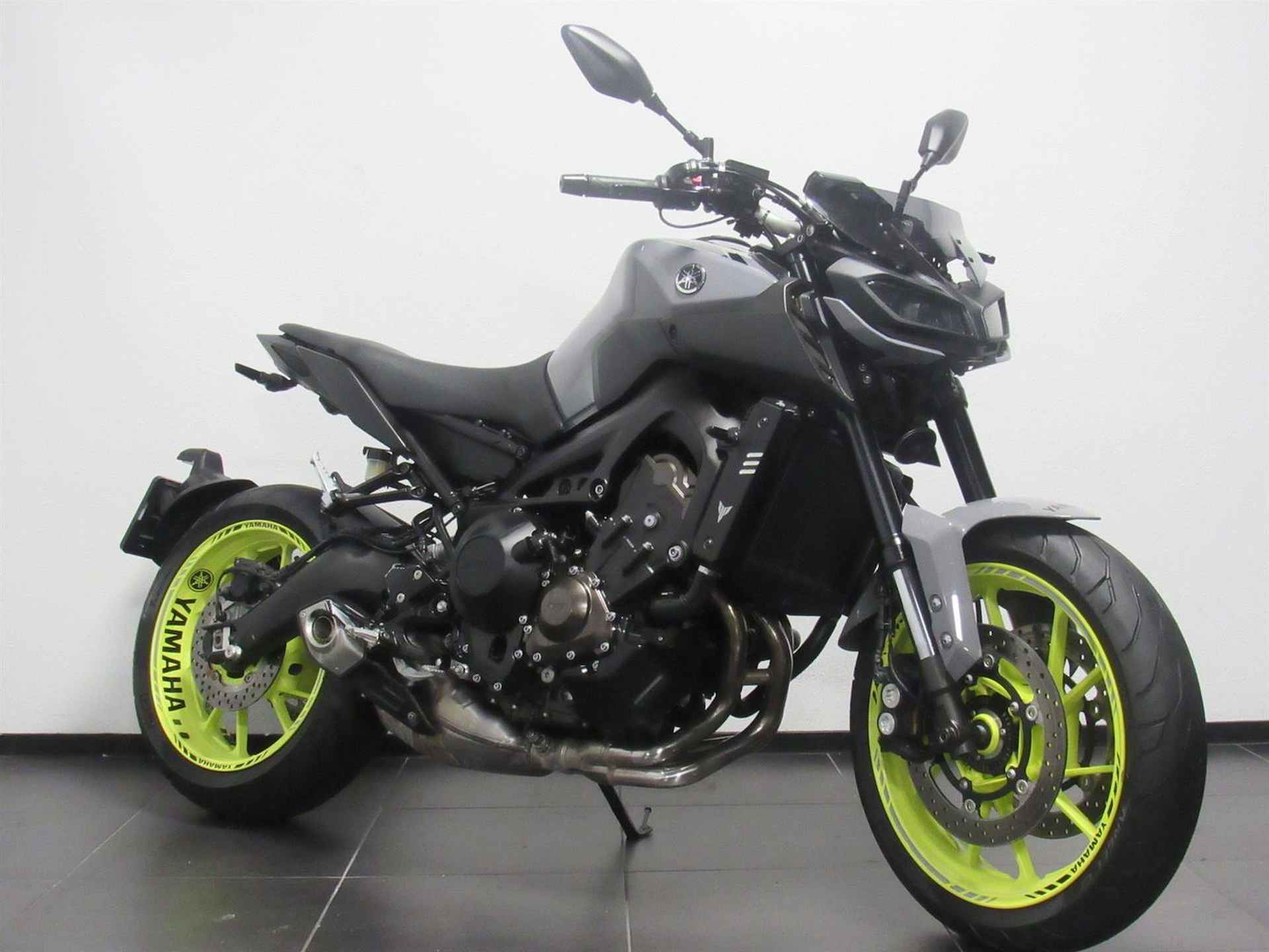 Yamaha MT 09 ABS - 2017 - 2/13