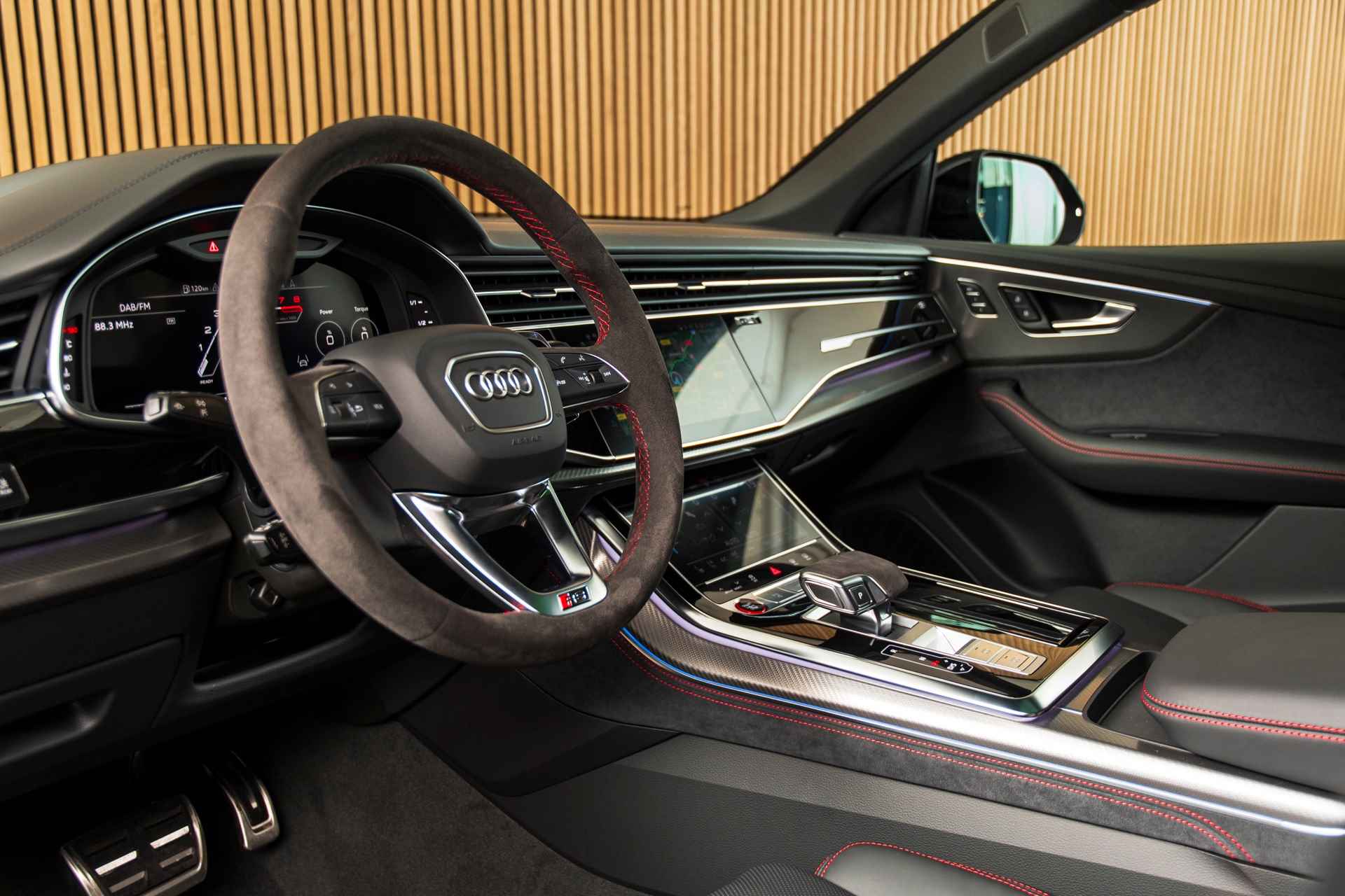 Audi RS Q8 4.0 TFSI quattro PANO-23"-B&O-MASSAGE - 15/29