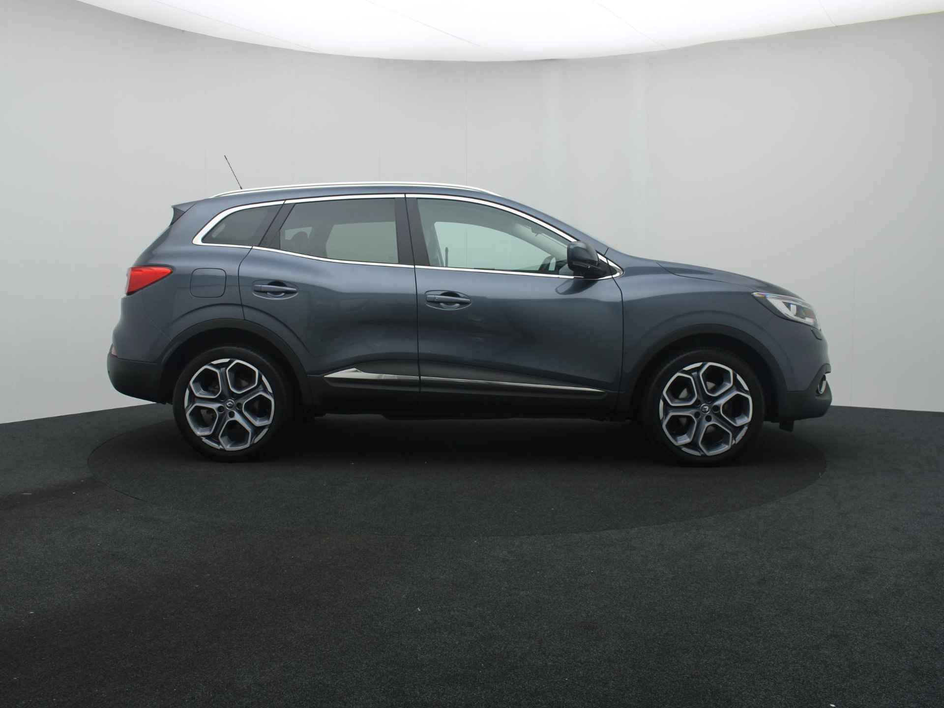 Renault Kadjar 1.2 TCe Extase | volledig onderhouden | Trekhaak | Stoelverwarming | Keyless Entry | Verwarmde Voorruit - 7/47