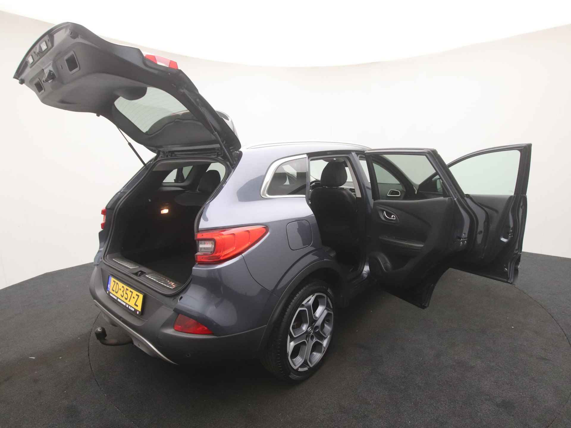 Renault Kadjar 1.2 TCe Extase | volledig onderhouden | Trekhaak | Stoelverwarming | Keyless Entry | Verwarmde Voorruit - 11/47