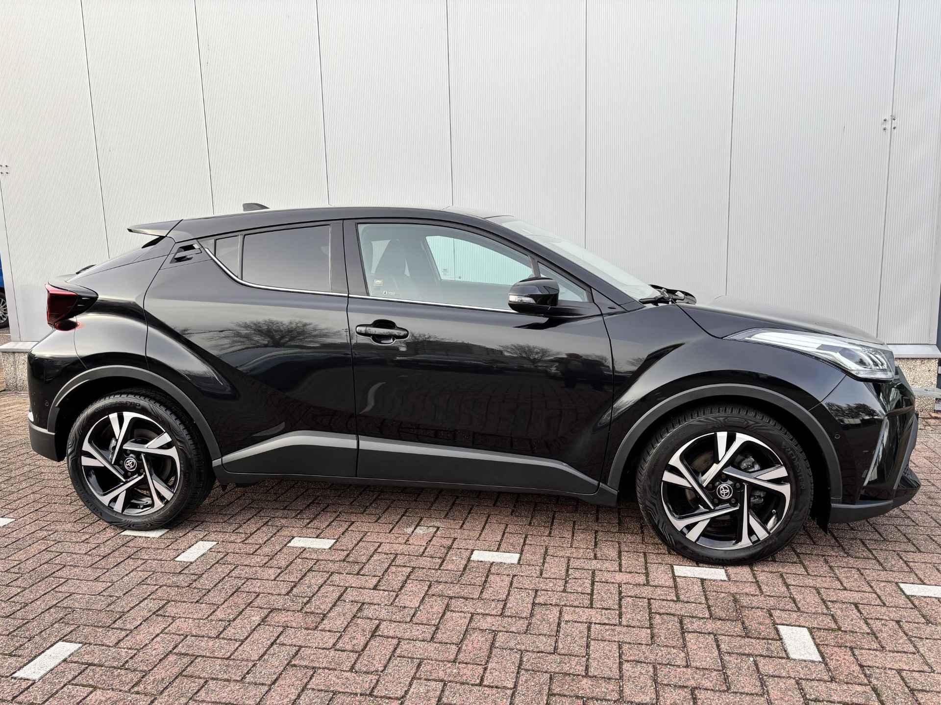 Toyota C-HR 2.0 Hybrid Style Limited, ,BSM, Apple carplay, Android auto, Allseason banden, Parkeerassistent - 8/45