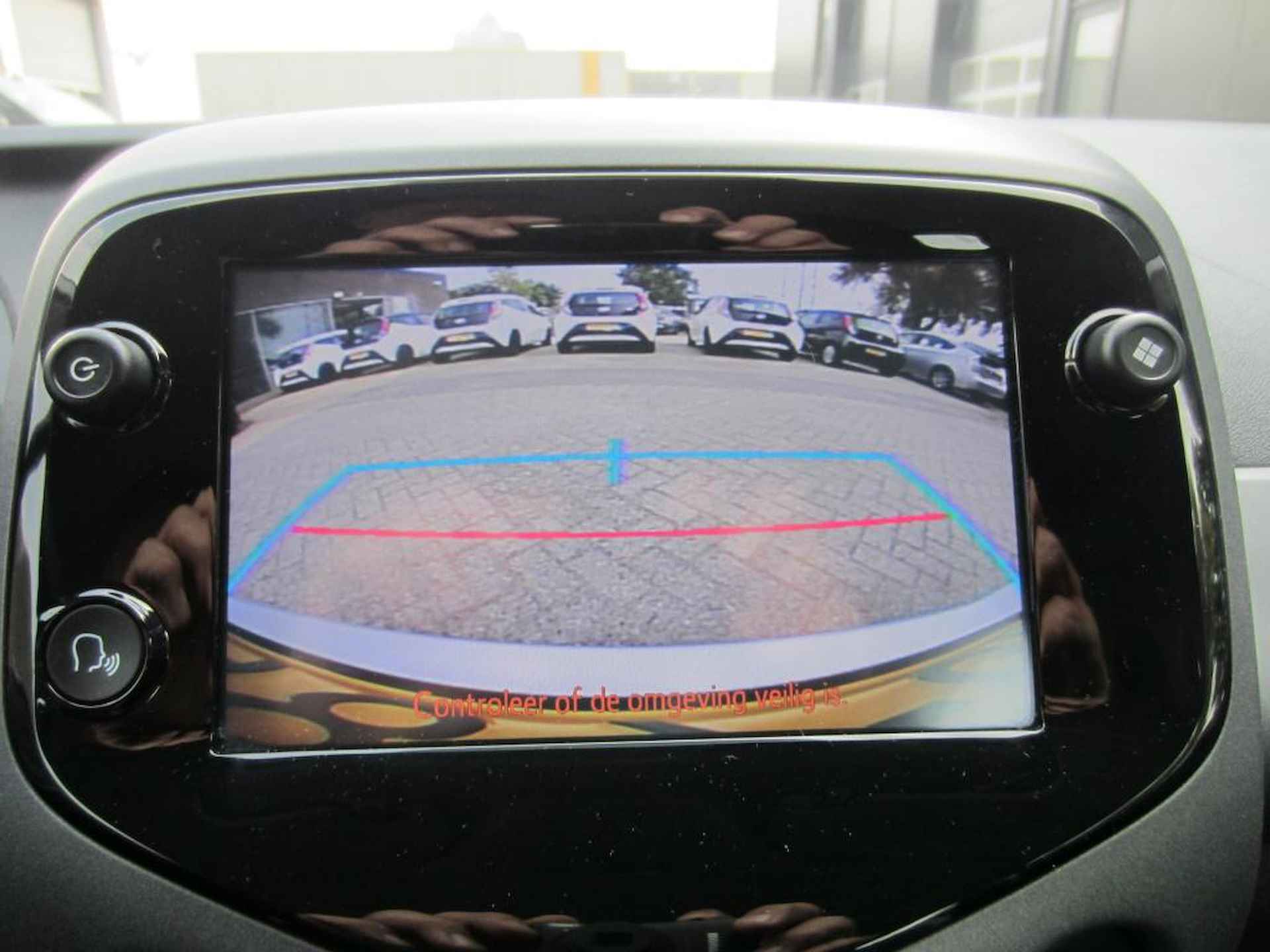 Toyota Aygo 1.0 VVT-i x-play Navi Camera - 12/20