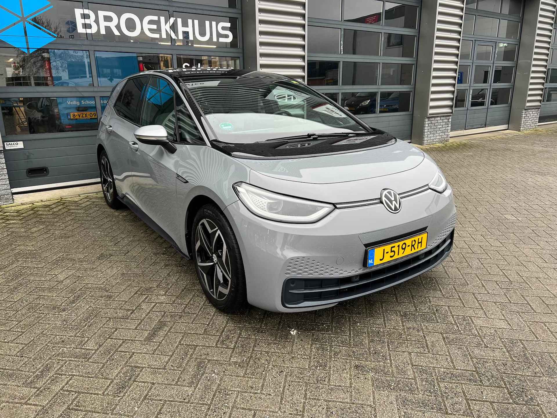 Volkswagen ID.3 204 pk First Plus 58 kWh | Achteruitrijcamera | Navigatie | Stoelverwarming | - 4/20