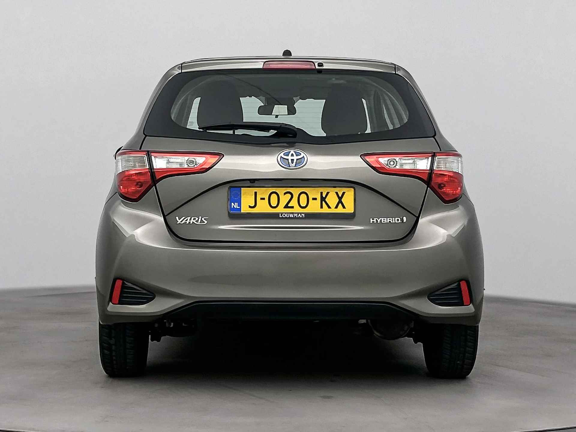 Toyota Yaris 1.5 Hybrid Energy Plus Limited | Navigatie | Lichtmetalen Velgen | Mistlampen | - 17/39