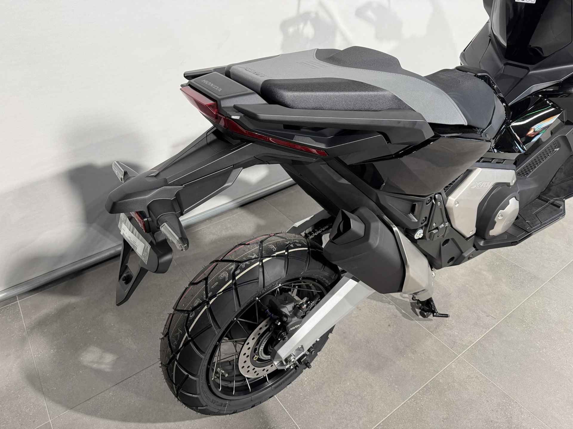 Honda X-ADV 750 - 6/9