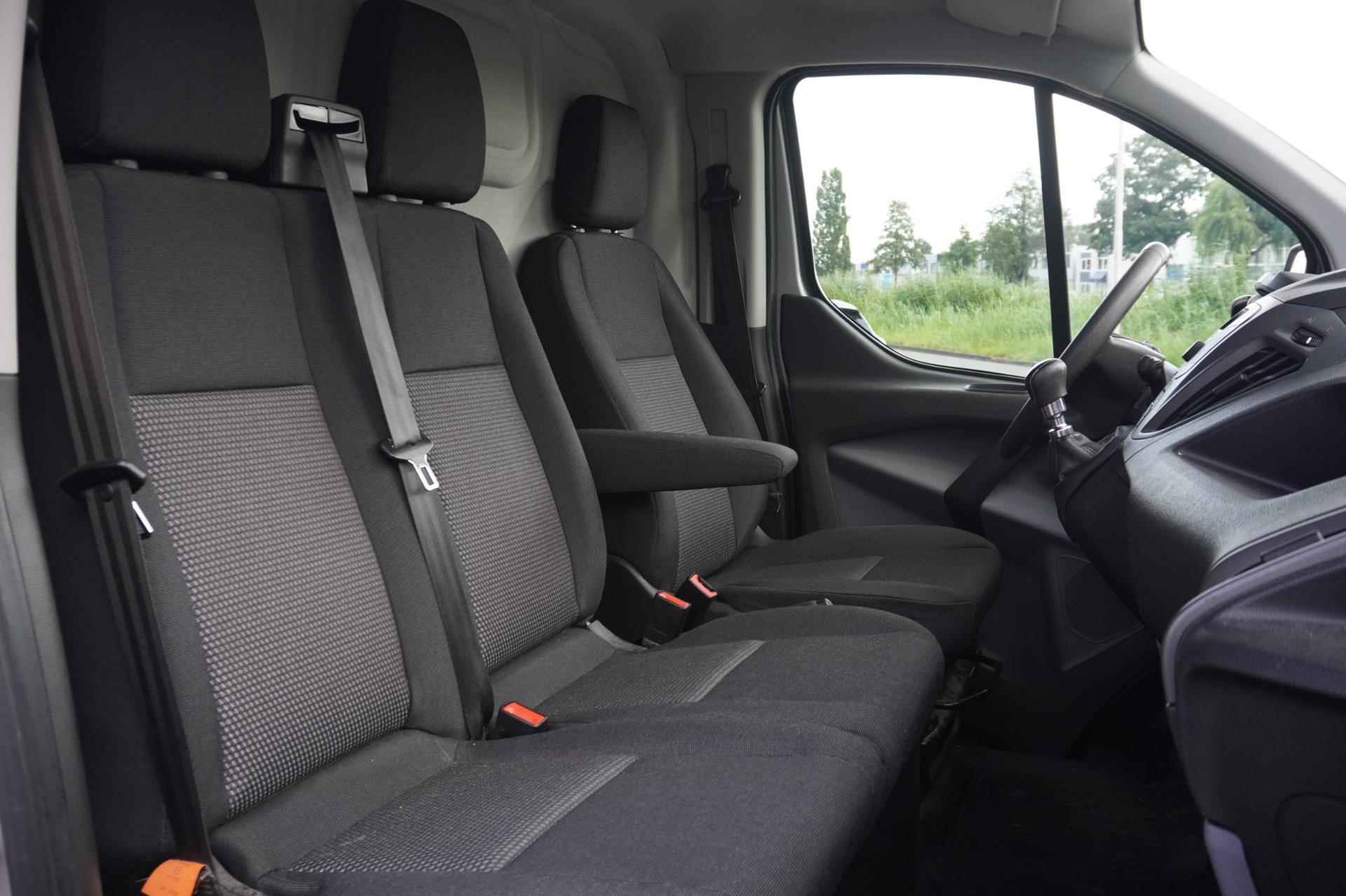 Ford Transit Custom 270 2.0 TDCI L1H1 Economy Edition / Imperial / Trekhaak - 22/25