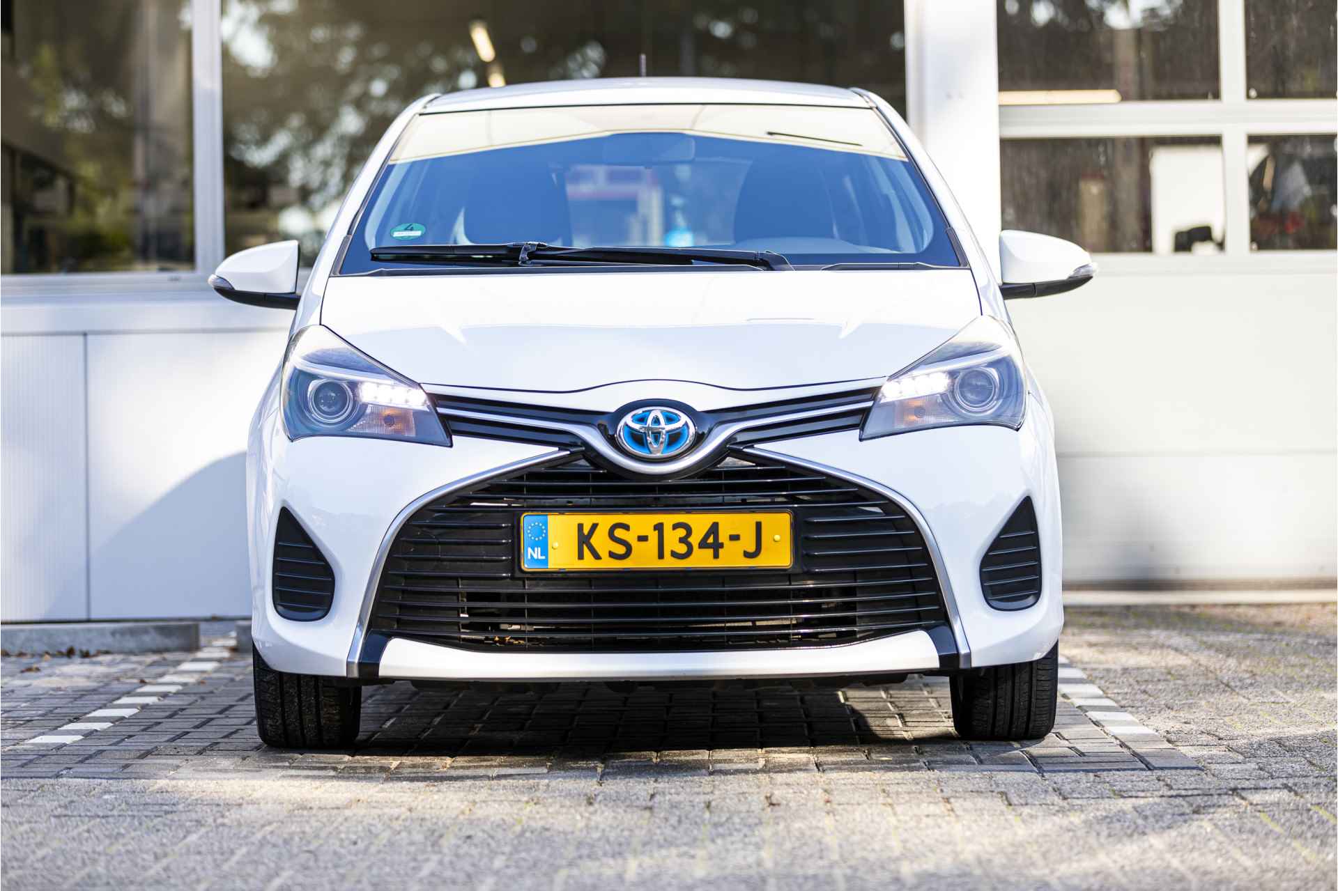 Toyota Yaris 1.5 Hybrid Business Plus , All-in Rijklaarprijs - 2/33