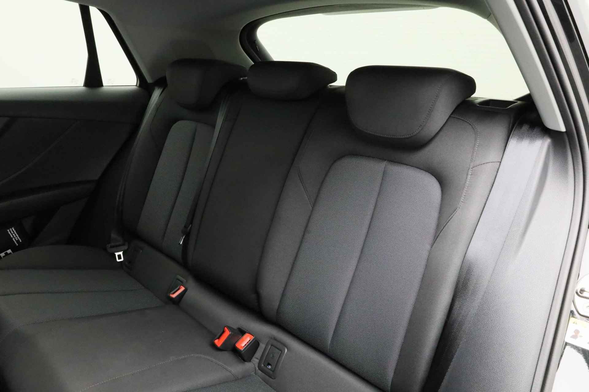 Audi Q2 35 TFSI 150PK S-tronic Advanced edition / S-Line | Navi | Virtual Cockpit | 17 inch - 34/35