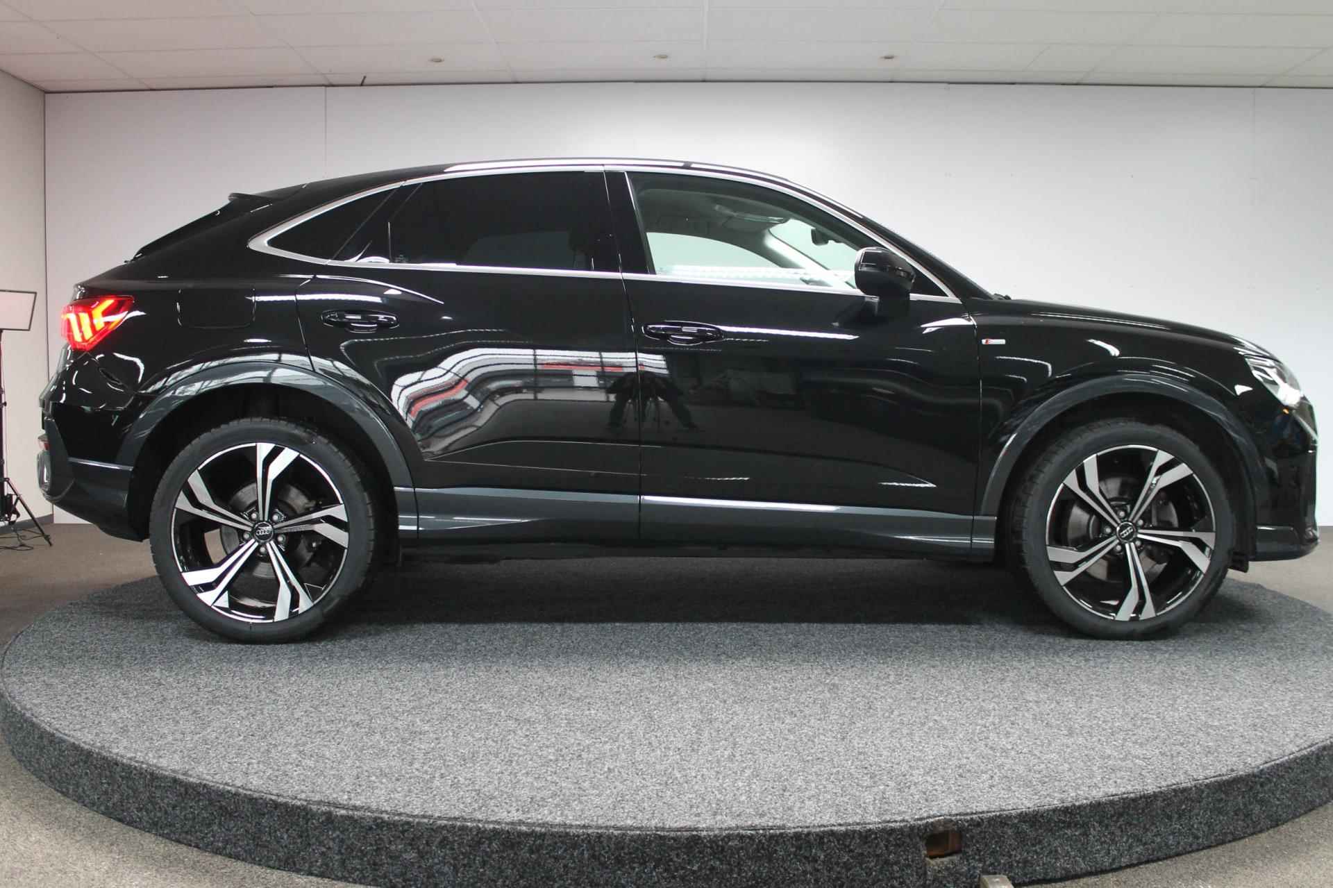 Audi Q3 SPORTBACK 1.4 e-Hybrid S-line Adrenaline - 9/27