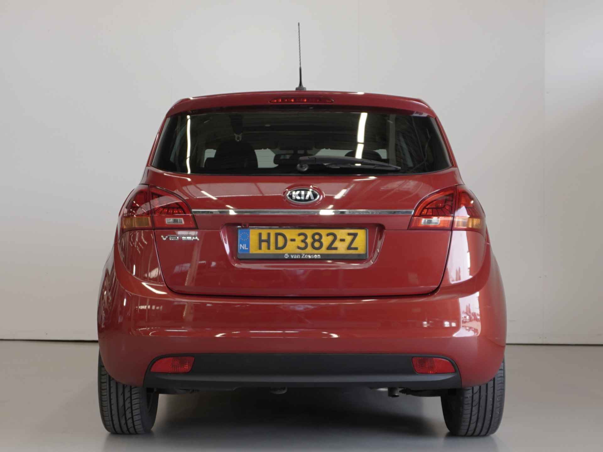 Kia Venga 1.6 CVVT Automaat ExecutiveLine | Navi | Stoel- Stuurverwarming | Panoramadak | NL Auto | Rijklaarprijs - 12/45