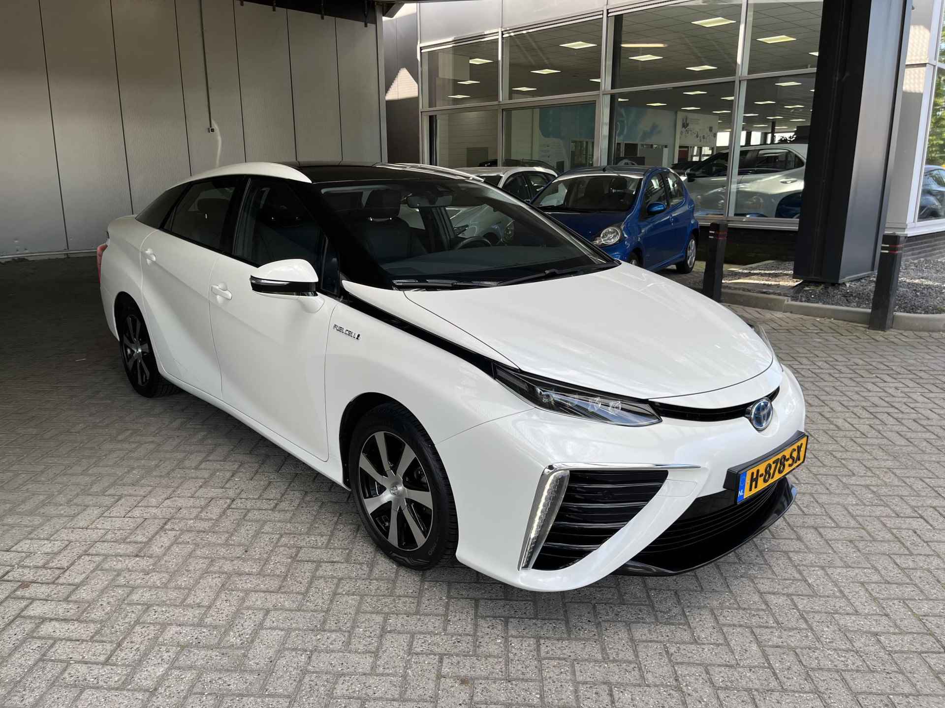 Toyota Mirai FCV Executive - 30/36