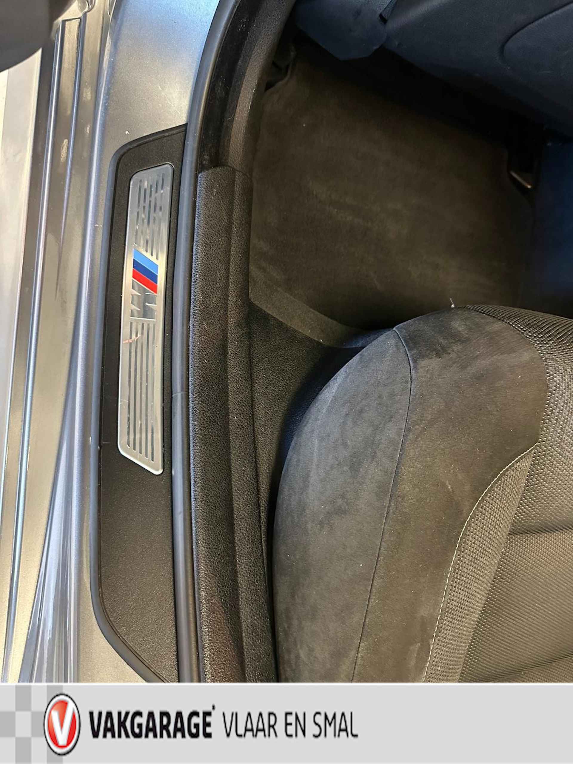 BMW 5-serie 520i Automaat- Compleet M pakket geleverd-Navigatie-trekhaak-M Breedset - 14/23