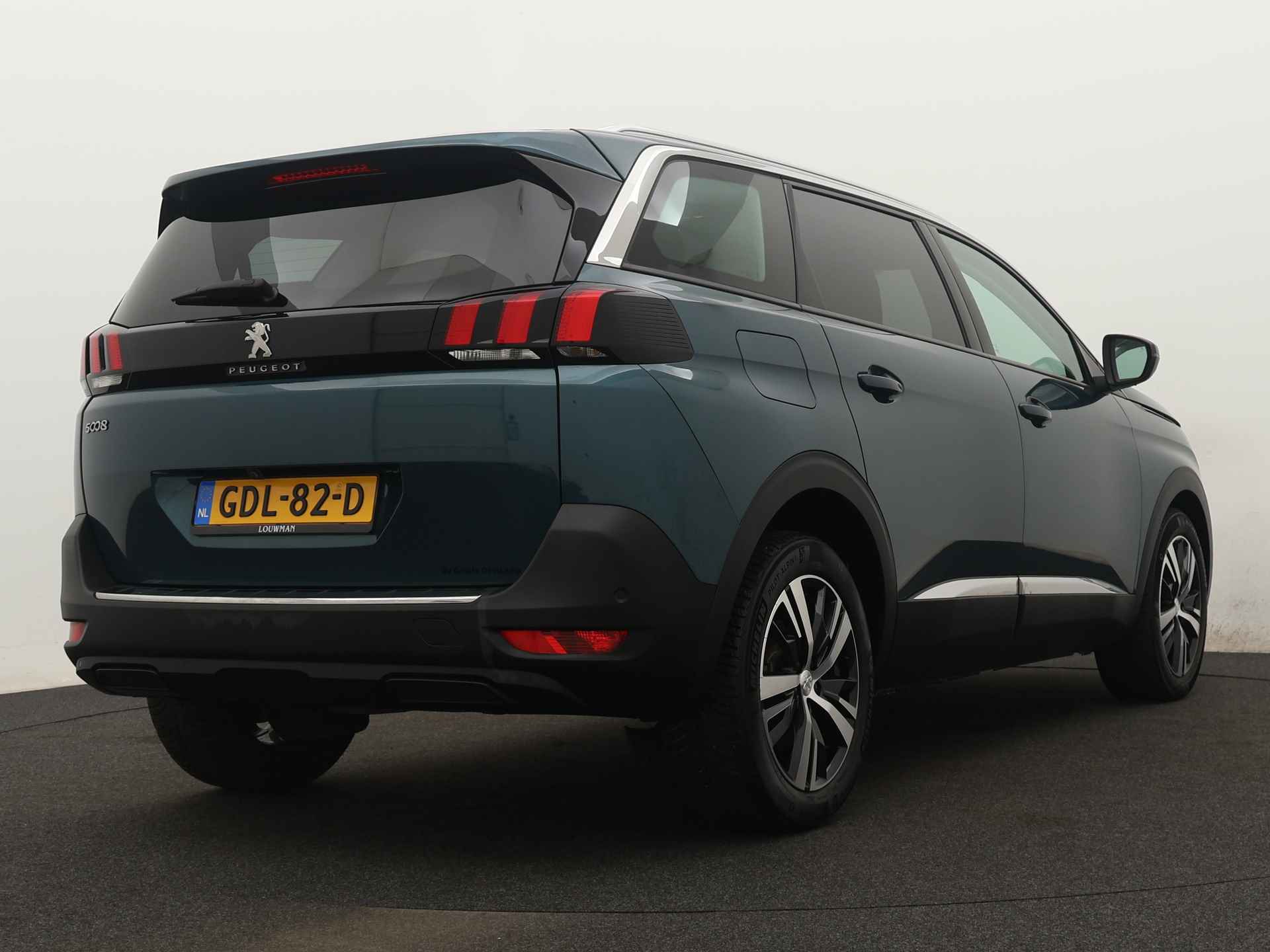 Peugeot 5008 1.2 PureTech 130pk Allure Limited | Navigatie | Camera | Climate | Cruise | Lichtmetalen Velgen | - 3/44