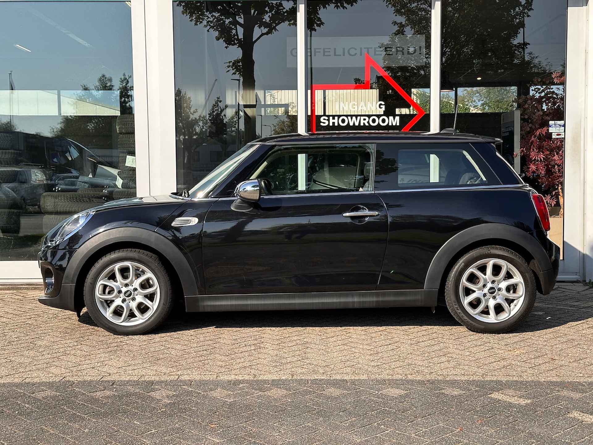 MINI Mini 3-Deurs (f56) 1.5 One First | Navigatie | Airco | Apple CarPlay | Cruise Control - 2/27