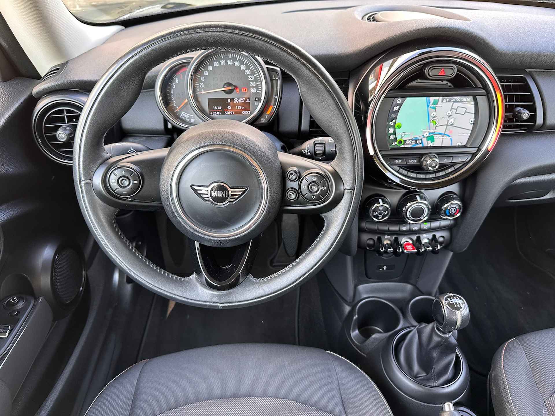 MINI Mini 3-Deurs (f56) 1.5 One First | Navigatie | Airco | Apple CarPlay | Cruise Control - 4/27