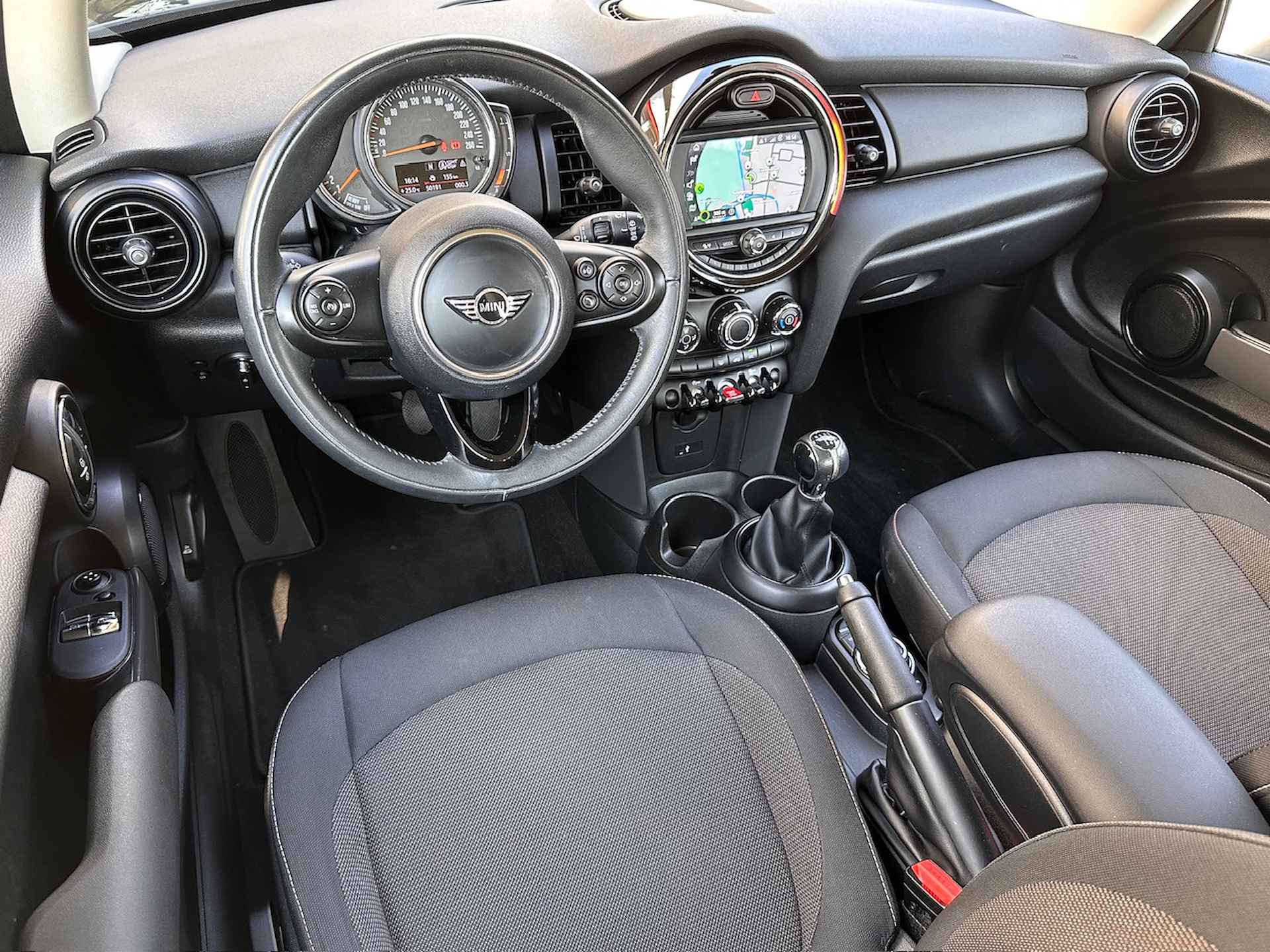 MINI Mini 3-Deurs (f56) 1.5 One First | Navigatie | Airco | Apple CarPlay | Cruise Control - 21/27