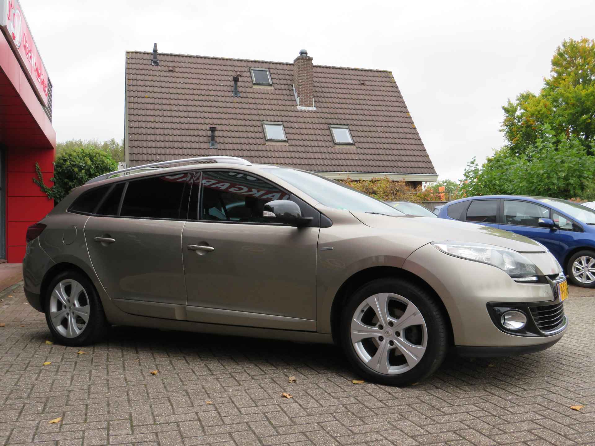 Renault Mégane Estate 1.2 TCe Bose| 115-PK| | Clima-Airco | Navigatie | Parkeersensoren | Incl. Garantie | Trekhaak | Bluetooth | - 4/43