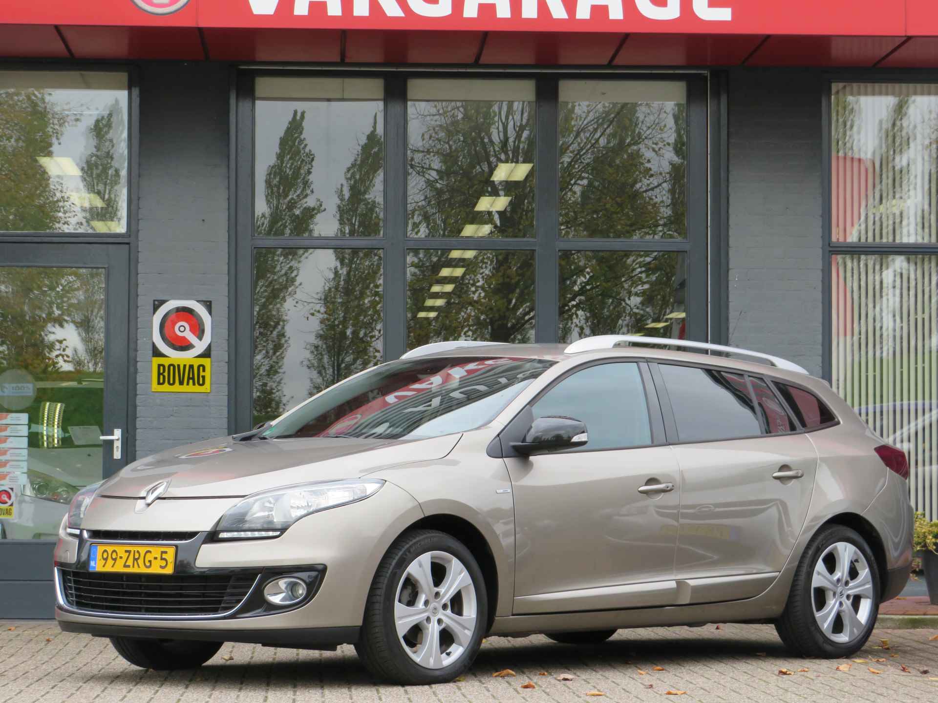 Renault Mégane Estate 1.2 TCe Bose| 115-PK| | Clima-Airco | Navigatie | Parkeersensoren | Incl. Garantie | Trekhaak | Bluetooth | - 41/43