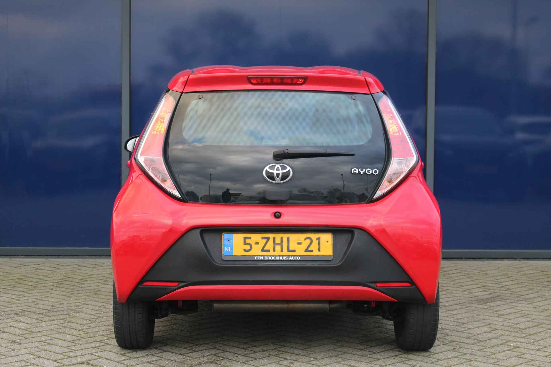 Toyota Aygo 1.0 VVT-i x-play - 4/26