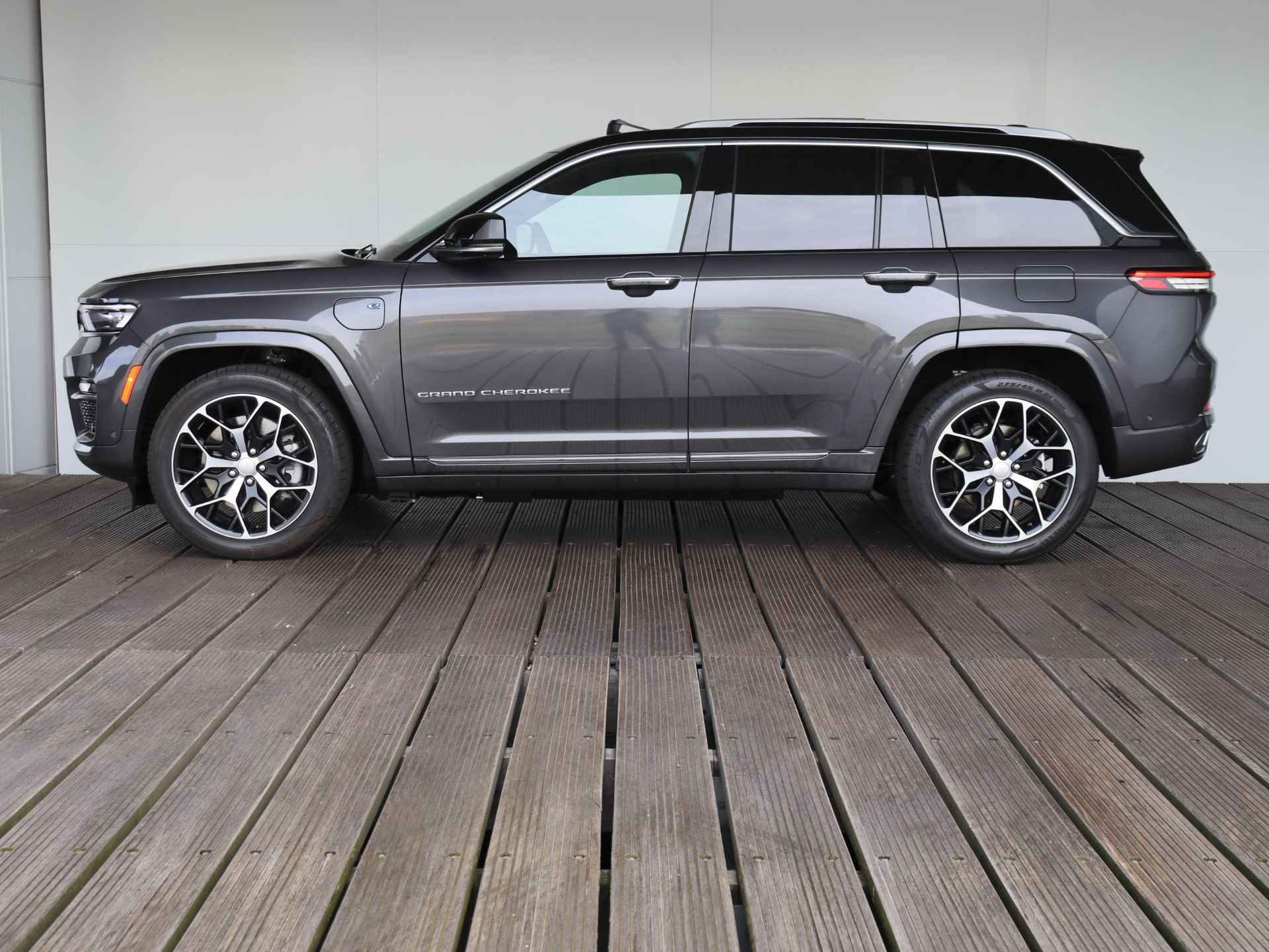 Jeep Grand Cherokee 2.0 Summit Reserve 4xe | Schermen voor en achter | Pano | Zeer compleet | Luchtvering | - 4/45