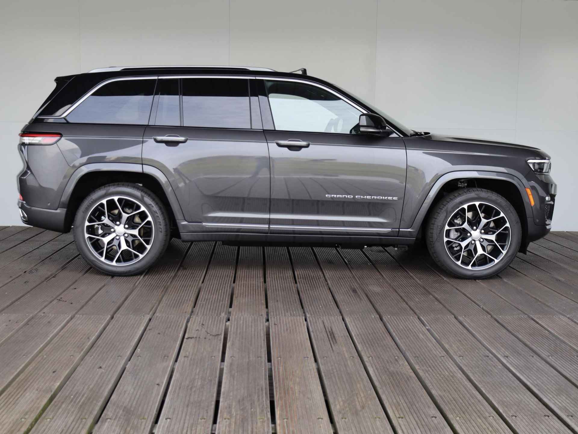 Jeep Grand Cherokee 2.0 Summit Reserve 4xe | Schermen voor en achter | Pano | Zeer compleet | Luchtvering | - 16/45