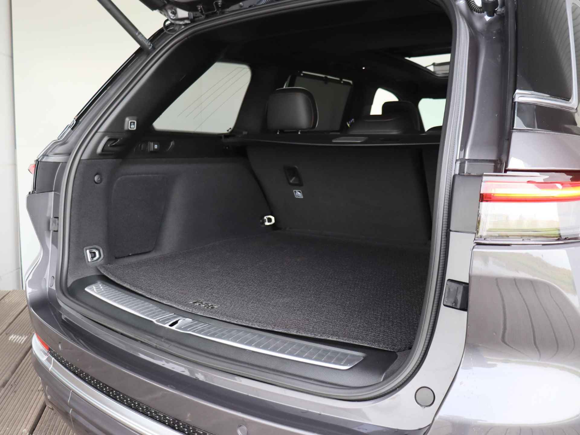 Jeep Grand Cherokee 2.0 Summit Reserve 4xe | Schermen voor en achter | Pano | Zeer compleet | Luchtvering | - 18/45