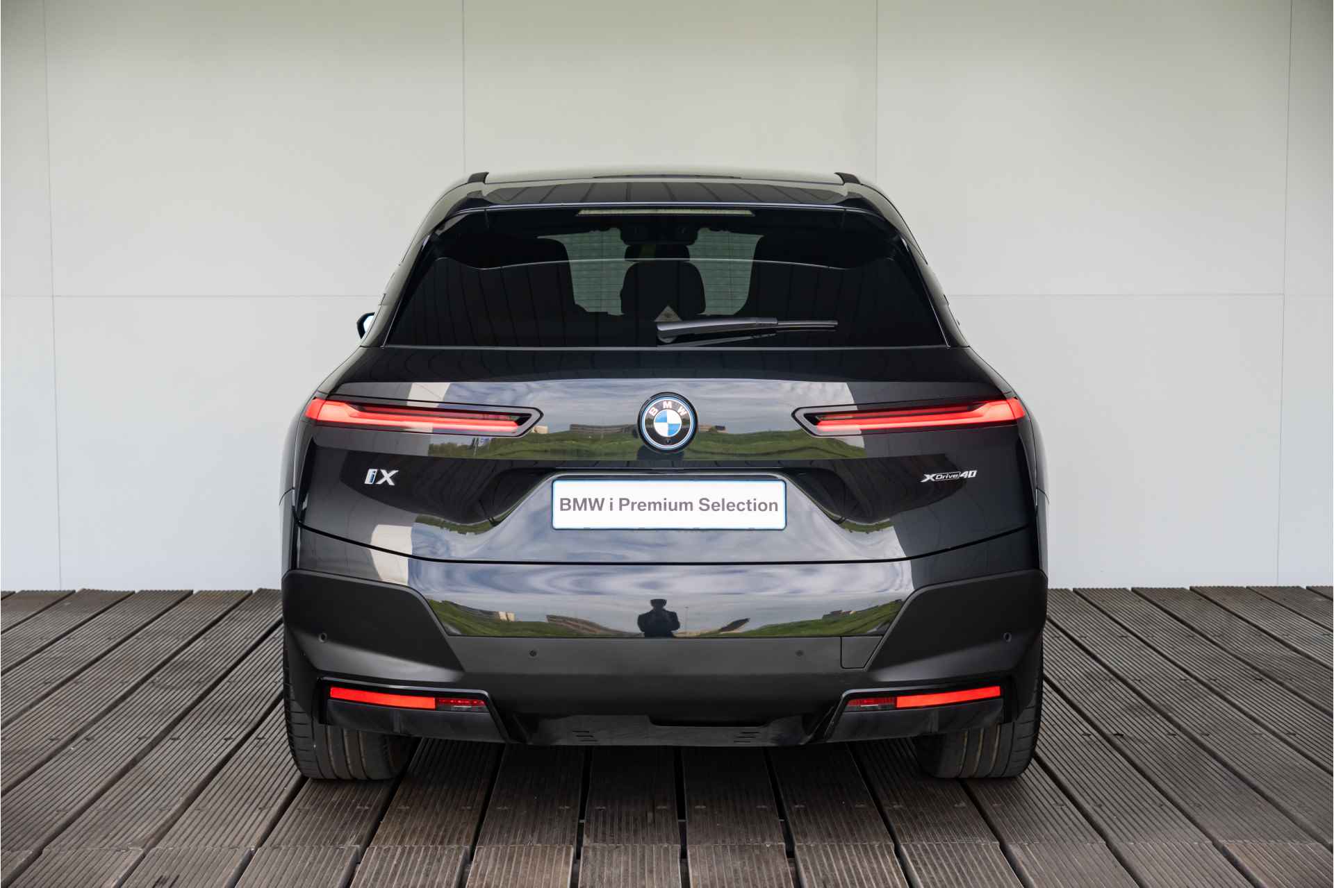 BMW iX xDrive40 Executive 77 kWh / Glazen panoramadak Sky Lounge / Trekhaak / HIFI System Harman Kardon / - 5/43