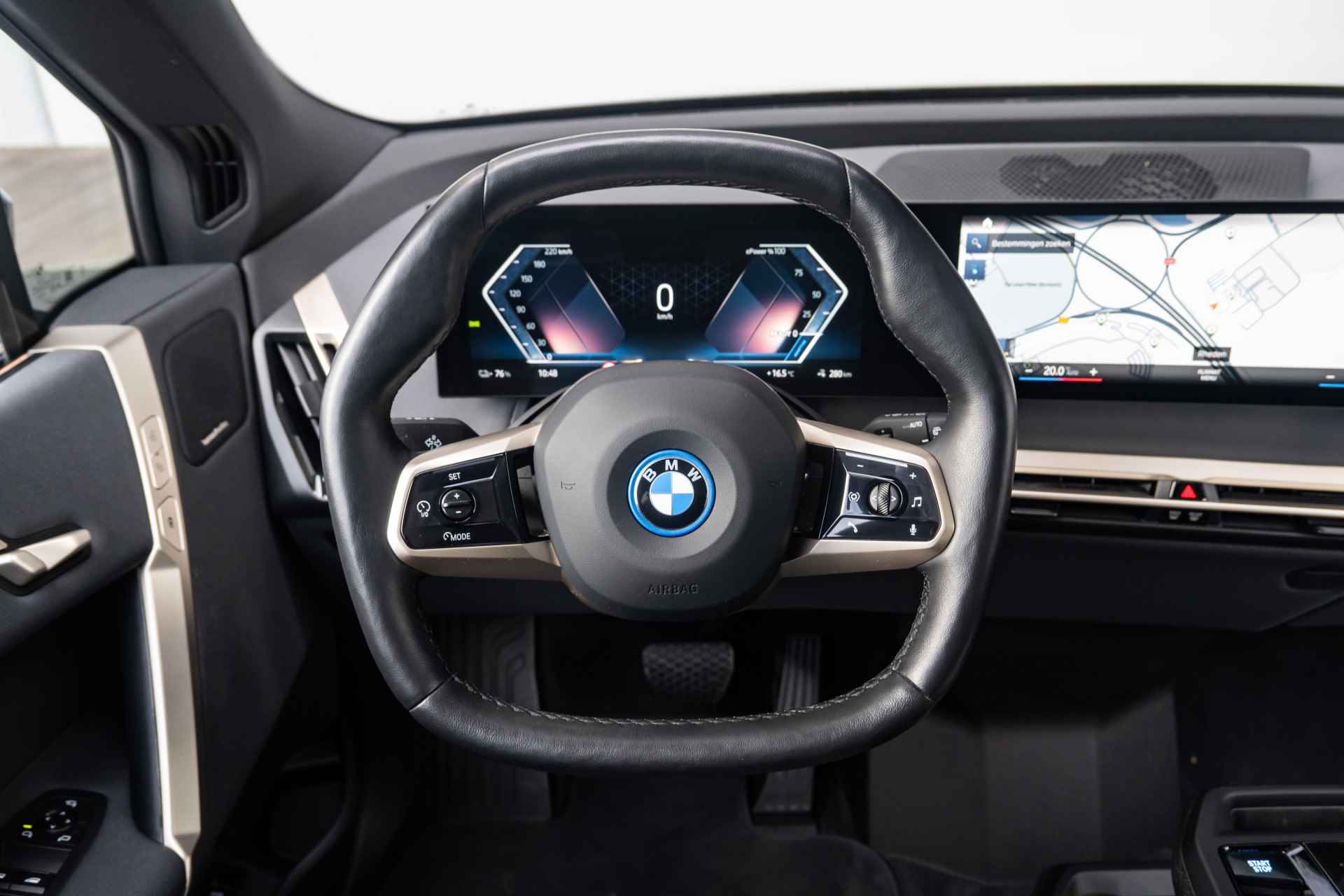 BMW iX xDrive40 Executive 77 kWh / Glazen panoramadak Sky Lounge / Trekhaak / HIFI System Harman Kardon / - 7/43
