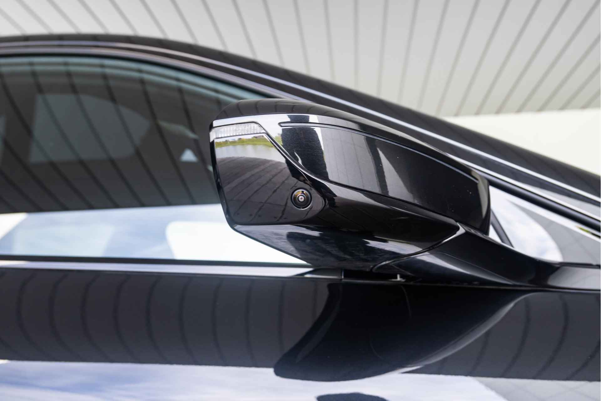 BMW iX xDrive40 Executive 77 kWh / Glazen panoramadak Sky Lounge / Trekhaak / HIFI System Harman Kardon / - 24/43