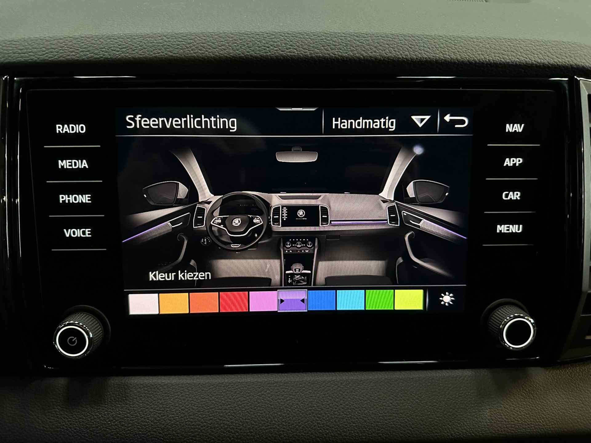 Škoda Karoq 1.5 TSI ACT Sportline Business Airco ECC | Virtual | Panorama | Adaptive Cruise | Canton | LED | Camera | Apple Carplay Android Auto | Isofix | NAP | - 25/52