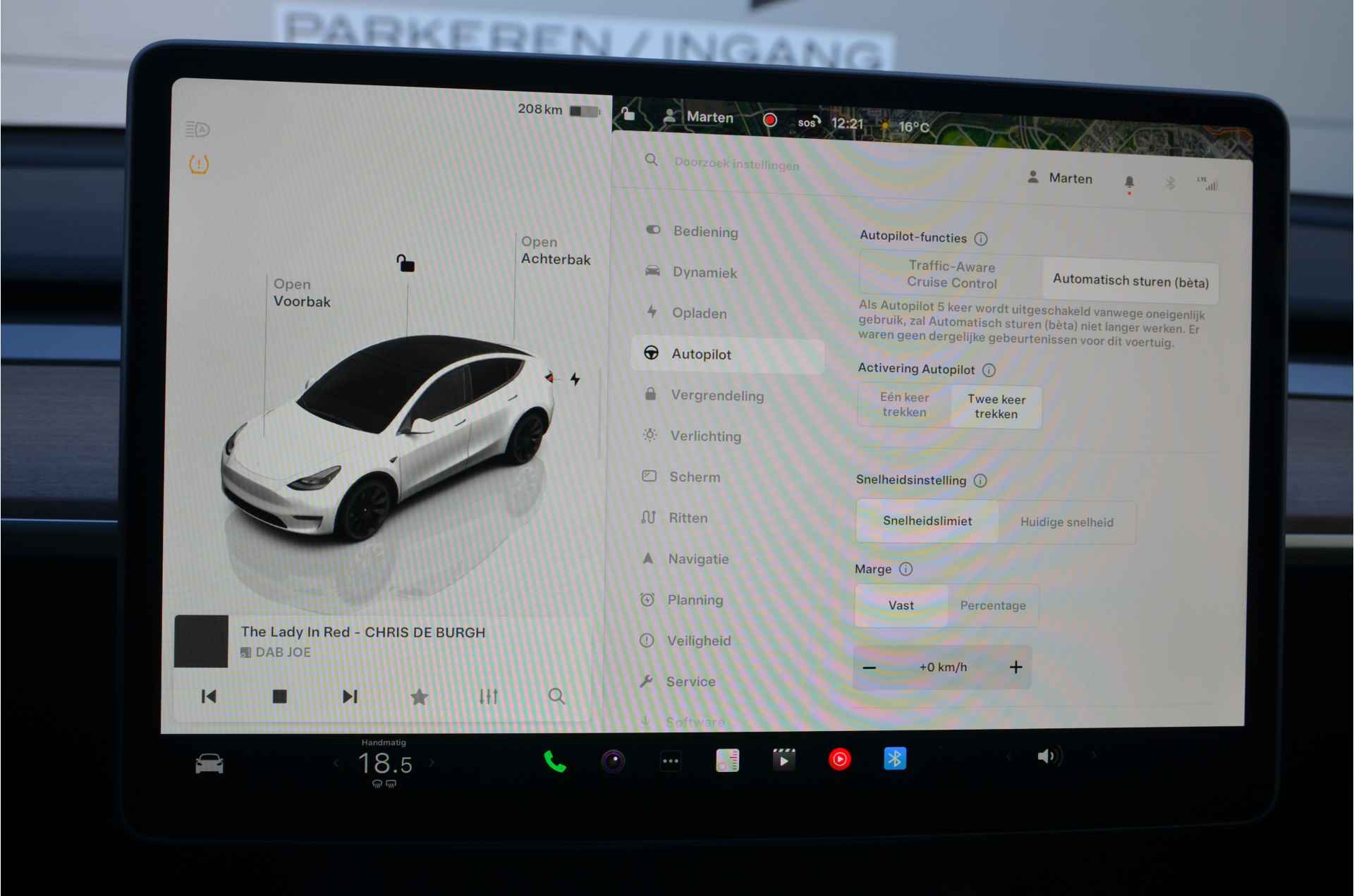 Tesla Model Y Long Range AWD 75 kWh AutoPilot, 20", BTW auto! - 16/34