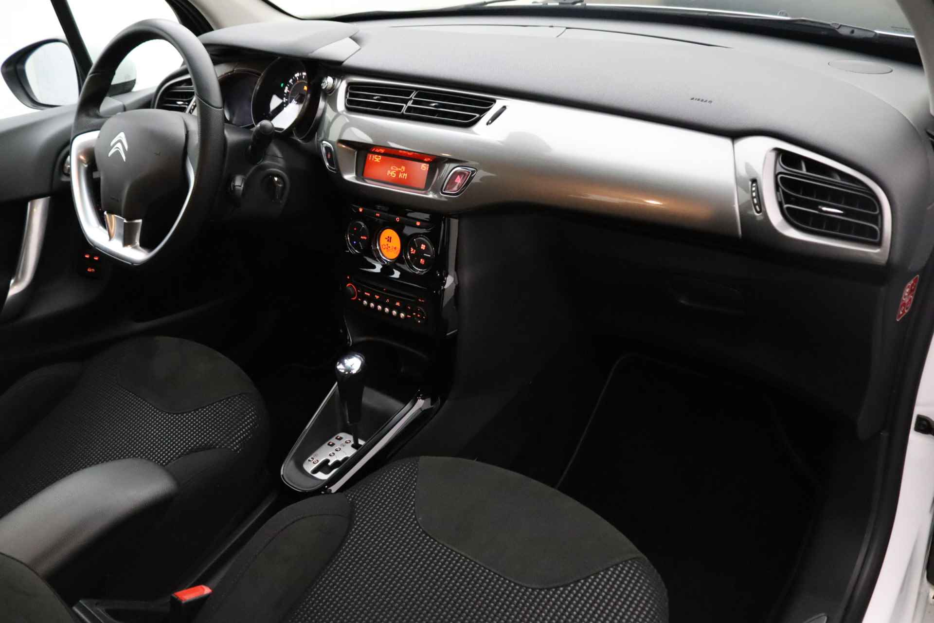 Citroën C3 1.6 VTi Exclusive | Airconditioning | Cruise control | Parkeersensoren | Microvezel bekleding - 27/28