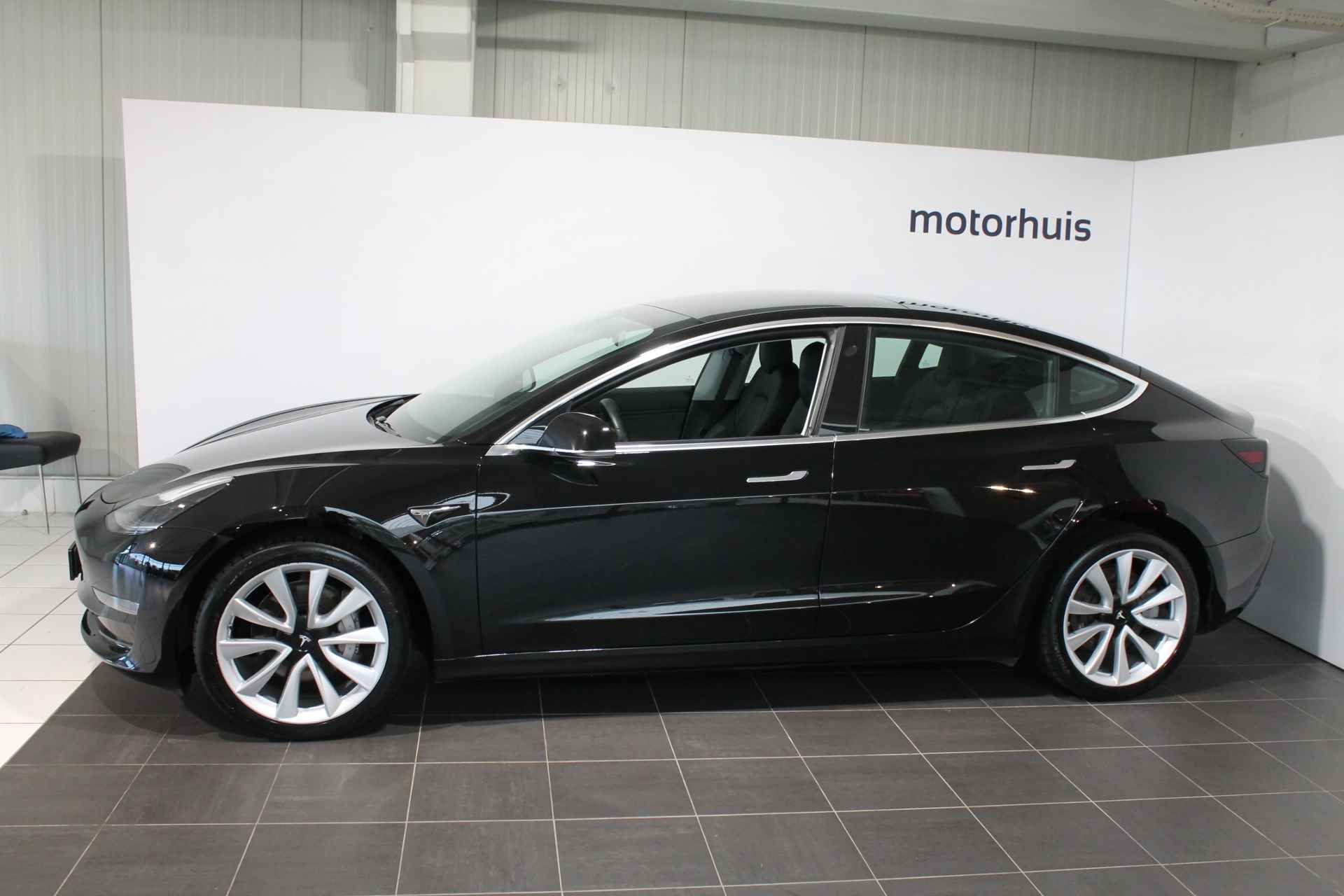 TESLA Model 3 Long-Range AWD - 2/12