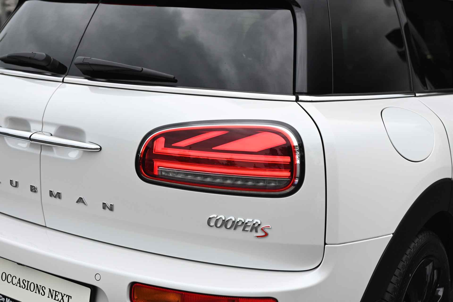 MINI Clubman Cooper S Classic Automaat / Achteruitrijcamera / LED / Comfortstoelen / Comfort Access / Stoelverwarming - 19/27