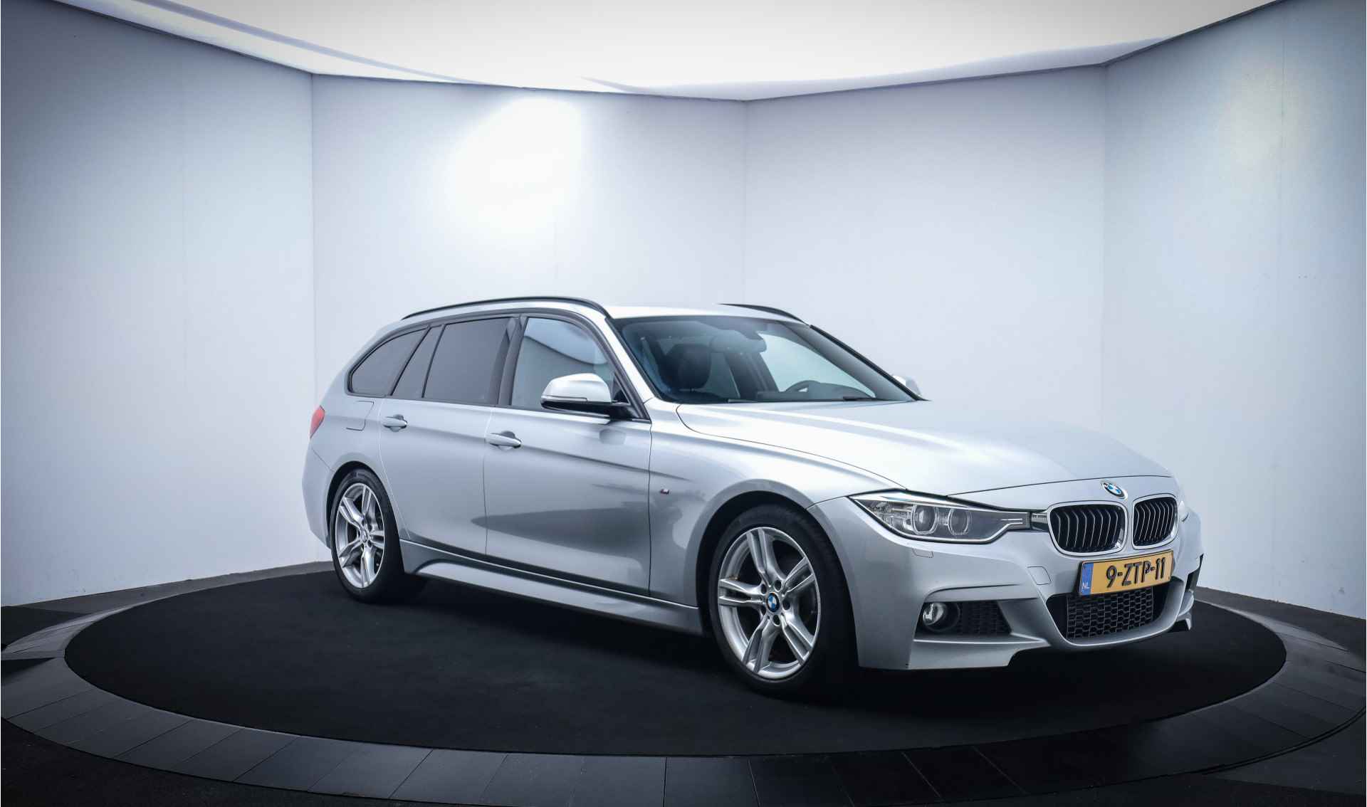 BMW 3 Serie Touring 320iA M-SPORT High Executive DEALER OH/XENON/NAVI/LEDER/STOELVERW./CLIMA/CRUISE/LMV 18'' - 3/27