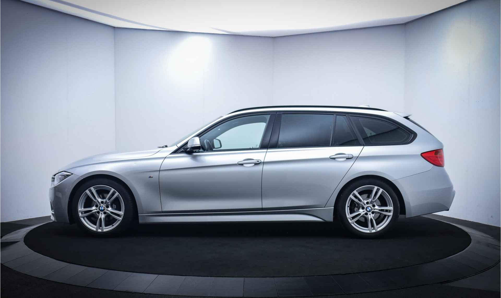 BMW 3 Serie Touring 320iA M-SPORT High Executive DEALER OH/XENON/NAVI/LEDER/STOELVERW./CLIMA/CRUISE/LMV 18'' - 12/27