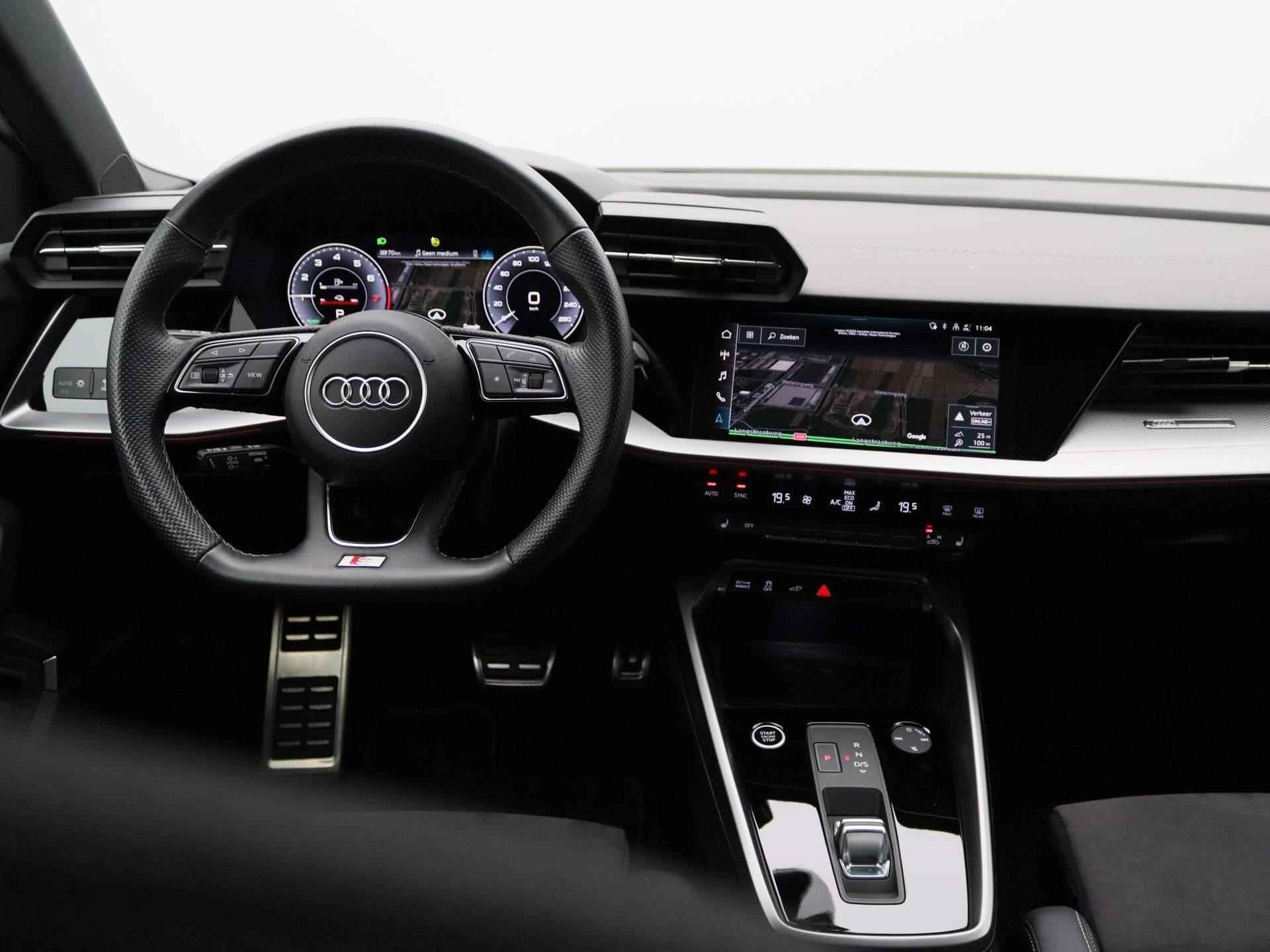 Audi A3 Sportback 45 TFSI e S edition Competition | S-Line | Navigatie | Panoramadak | 19 inch | Trekhaak | Stoelverwarming | LED | - 8/43