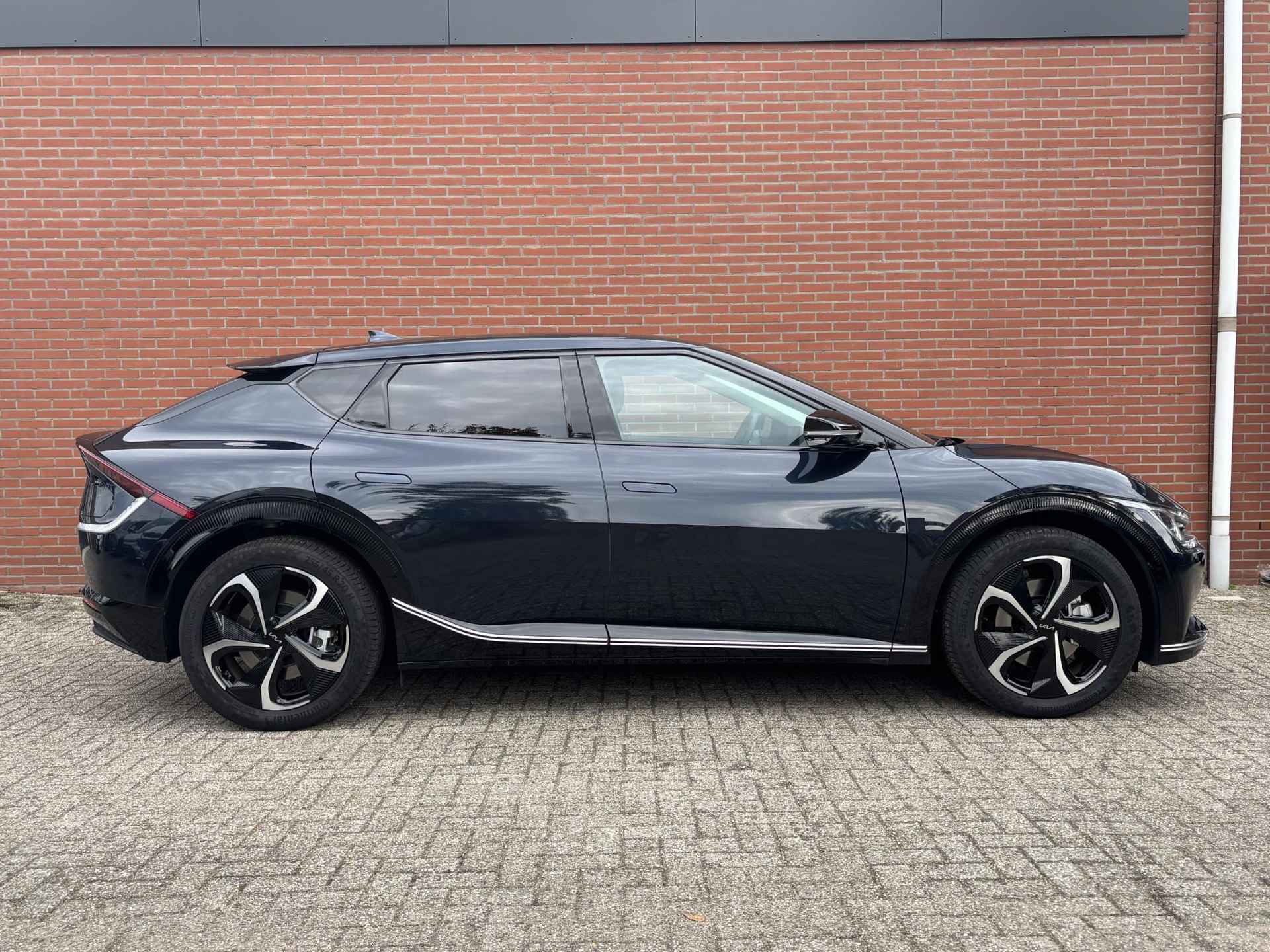 Kia EV6 Edition Advanced 77.4 kWh | €4.000,- korting | 20-inch lichtmetalen velgen | Matrix LED-koplampen | Elektrisch verstelbare stoelen - 16/28