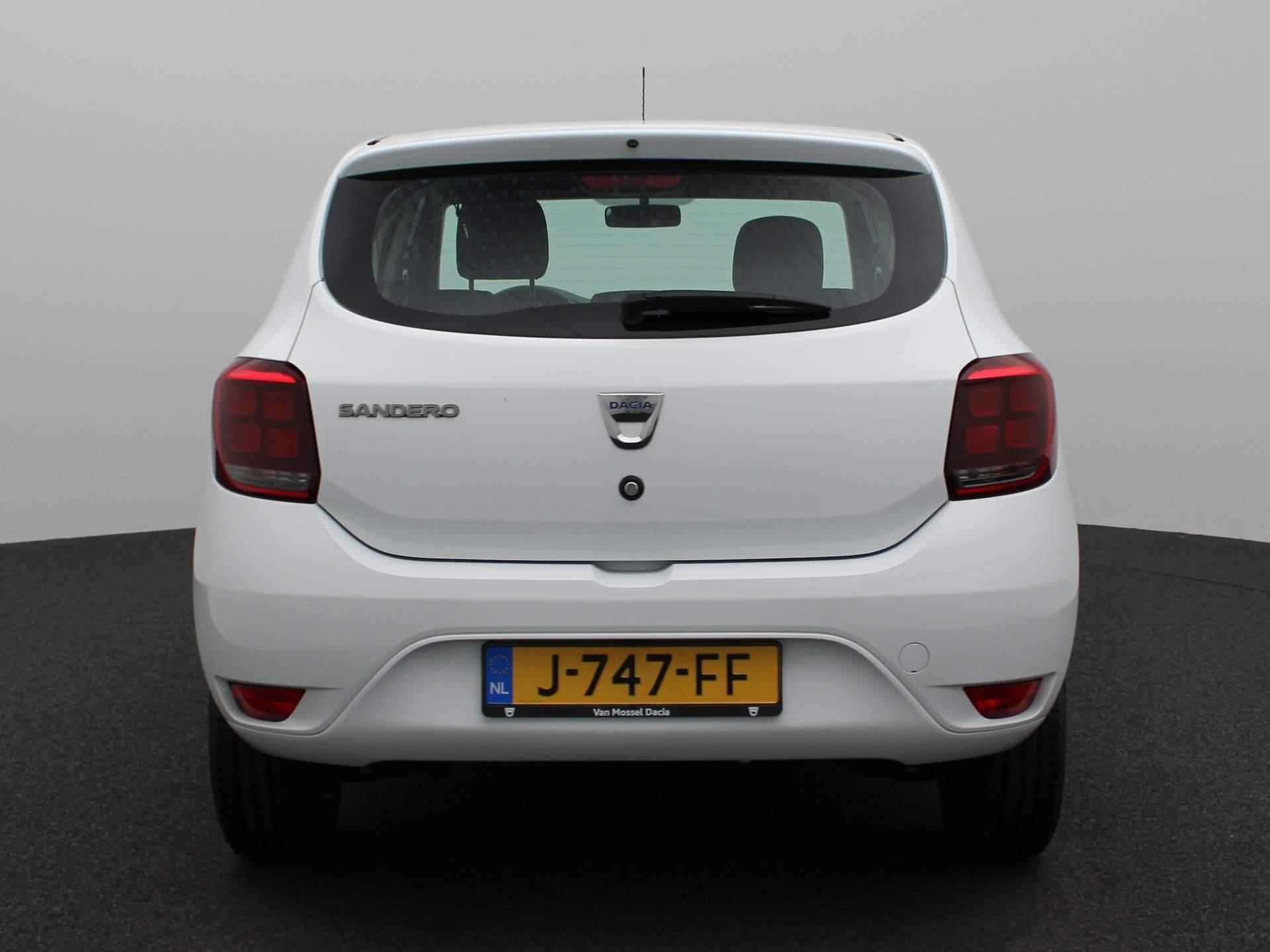 Dacia Sandero 0.9 TCe Easy-R Comfort Automaat | Navi | Airco | Bluetooth | Cruise | DAB | LED | Pack Medianav | Slechts 15.320 km! | - 5/36
