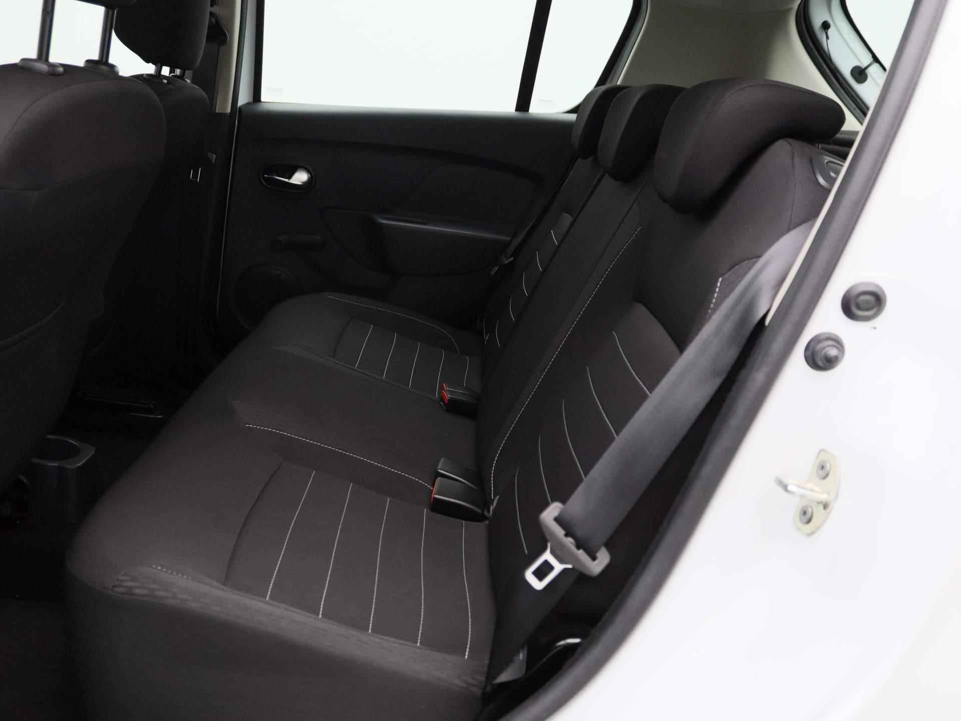 Dacia Sandero 0.9 TCe Easy-R Comfort Automaat | Navi | Airco | Bluetooth | Cruise | DAB | LED | Pack Medianav | Slechts 15.320 km! | - 13/36