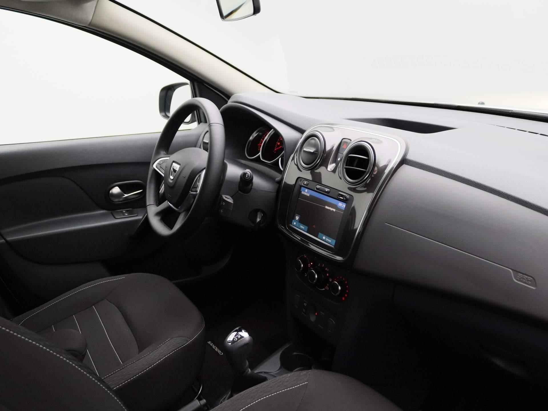 Dacia Sandero 0.9 TCe Easy-R Comfort Automaat | Navi | Airco | Bluetooth | Cruise | DAB | LED | Pack Medianav | Slechts 15.320 km! | - 31/36