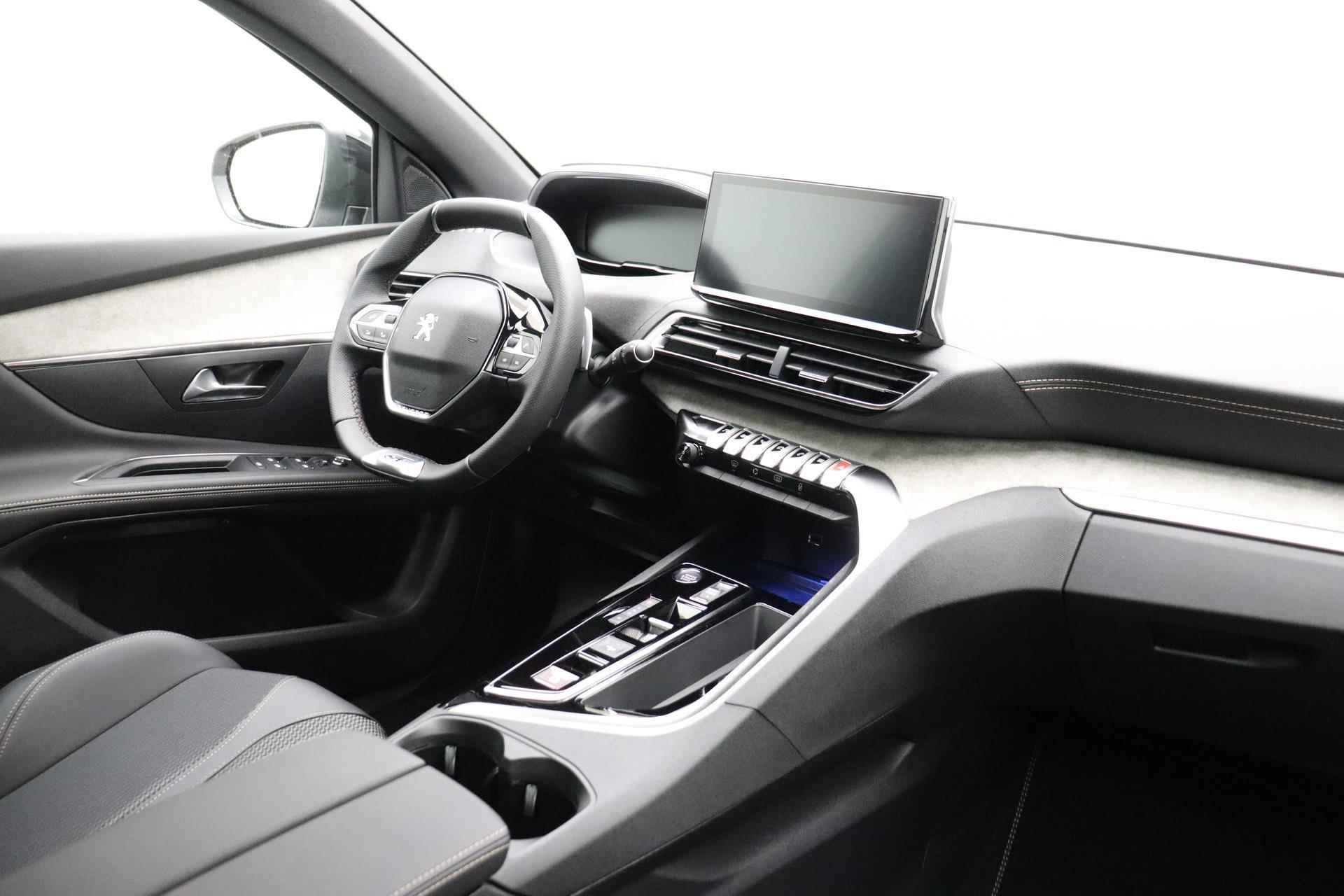 Peugeot 5008 1.2 PureTech GT | Automaat | Panoramadak | 7 persoons | Navigatie | Lichtmetalen velgen | Achteruitrijcamera | Parkeersensoren voor en achter | Cruise control - 3/40