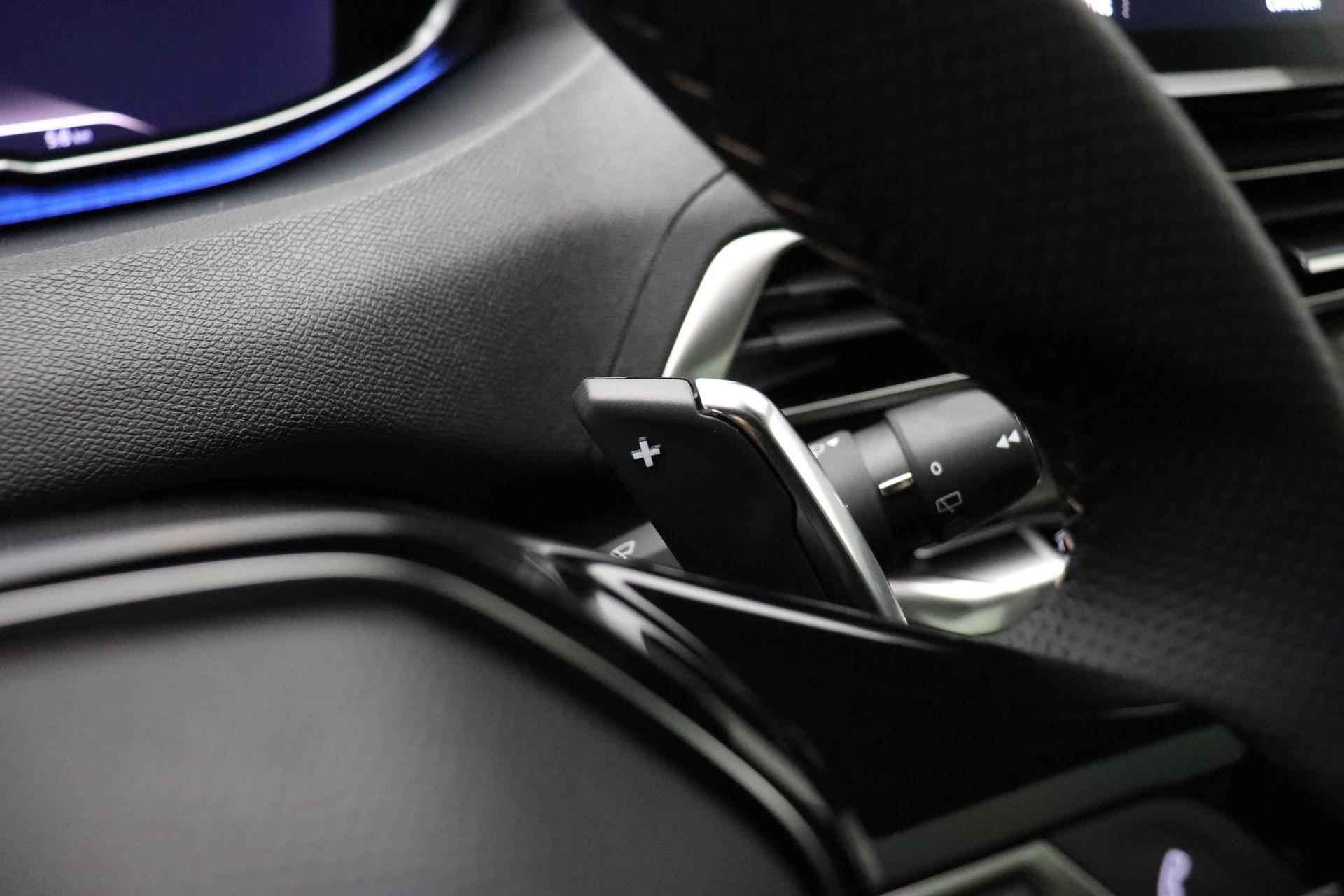 Peugeot 5008 1.2 PureTech GT | Automaat | Panoramadak | 7 persoons | Navigatie | Lichtmetalen velgen | Achteruitrijcamera | Parkeersensoren voor en achter | Cruise control - 34/40