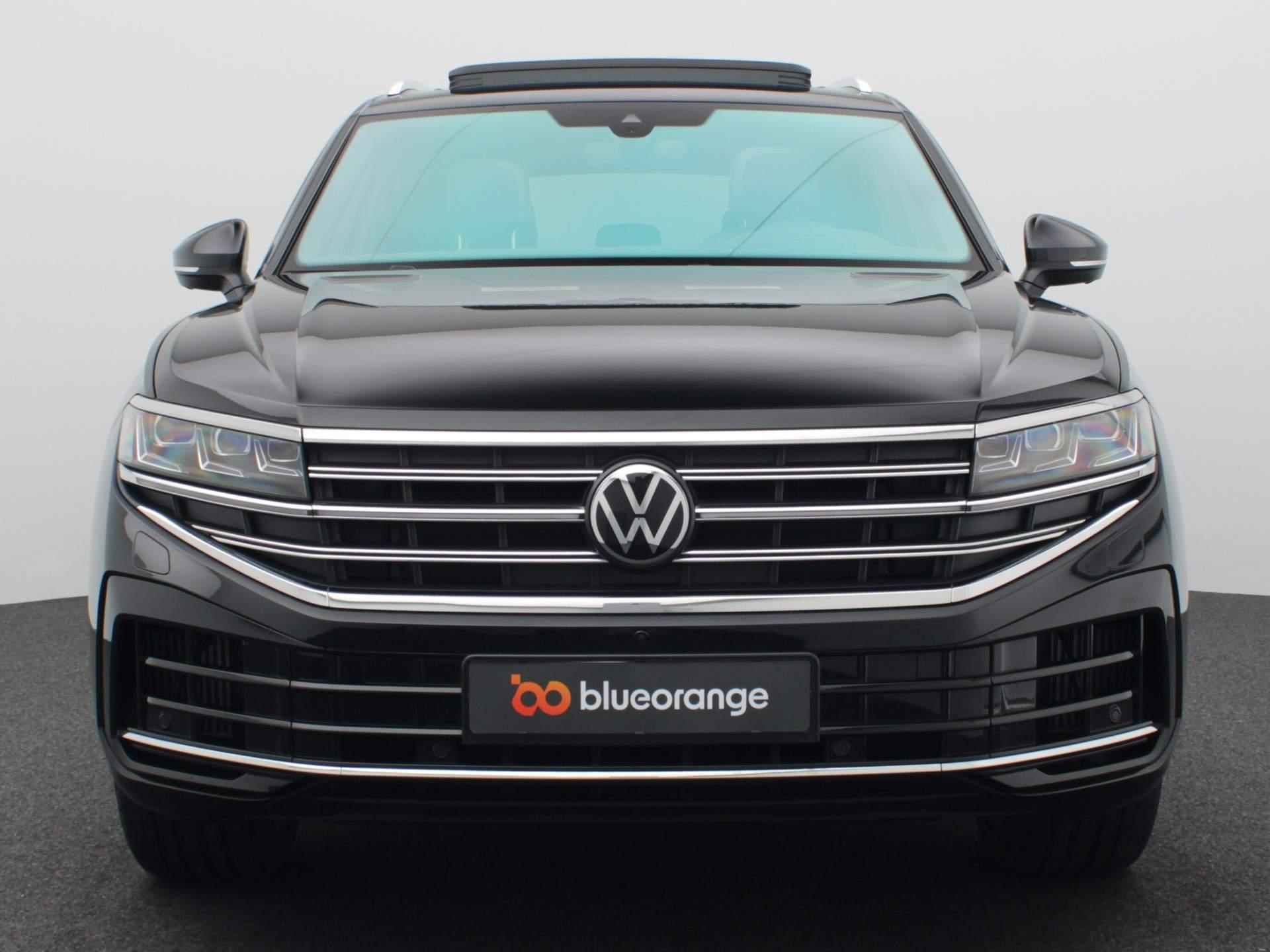 Volkswagen Touareg 3.0 TSi eHybrid 4MOTION Elegance 381PK DSG 360 gr. camera, head-up, leder, stoelventilatie, luchtvering, keyless, stoelverwarming&koeling, virtual pedal, alarm, 21'' lichtmetaal - 13/61