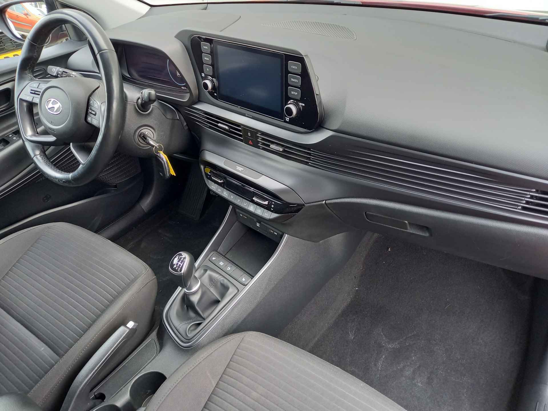 Hyundai i20 1.0 T-GDI Comfort met o.a. Apple/Android Navigatie, Stoel en stuur verwarming, Climate Control - 23/36